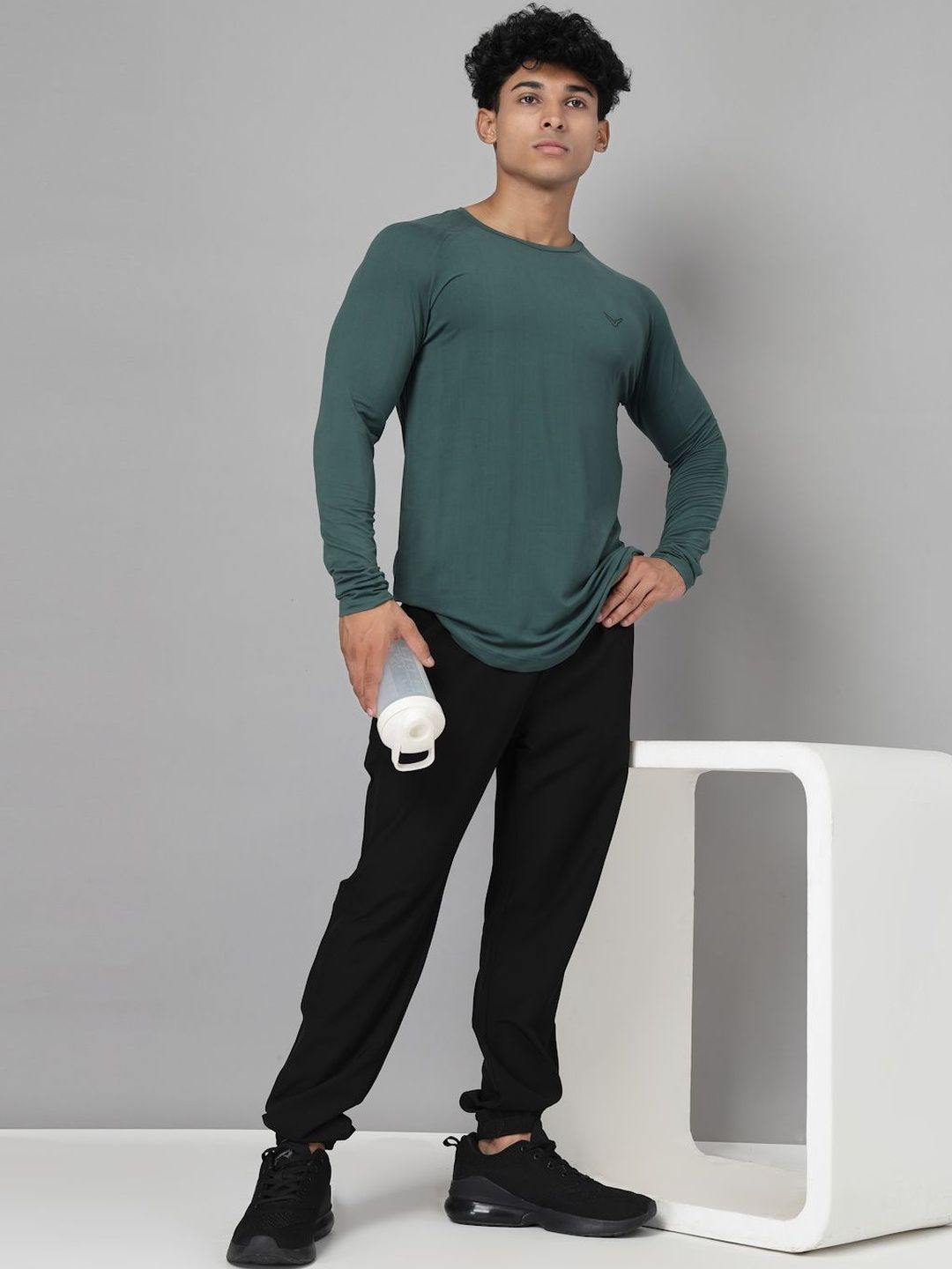 Invincible Men's Compress Base Layer Long Sleeve T-shirt