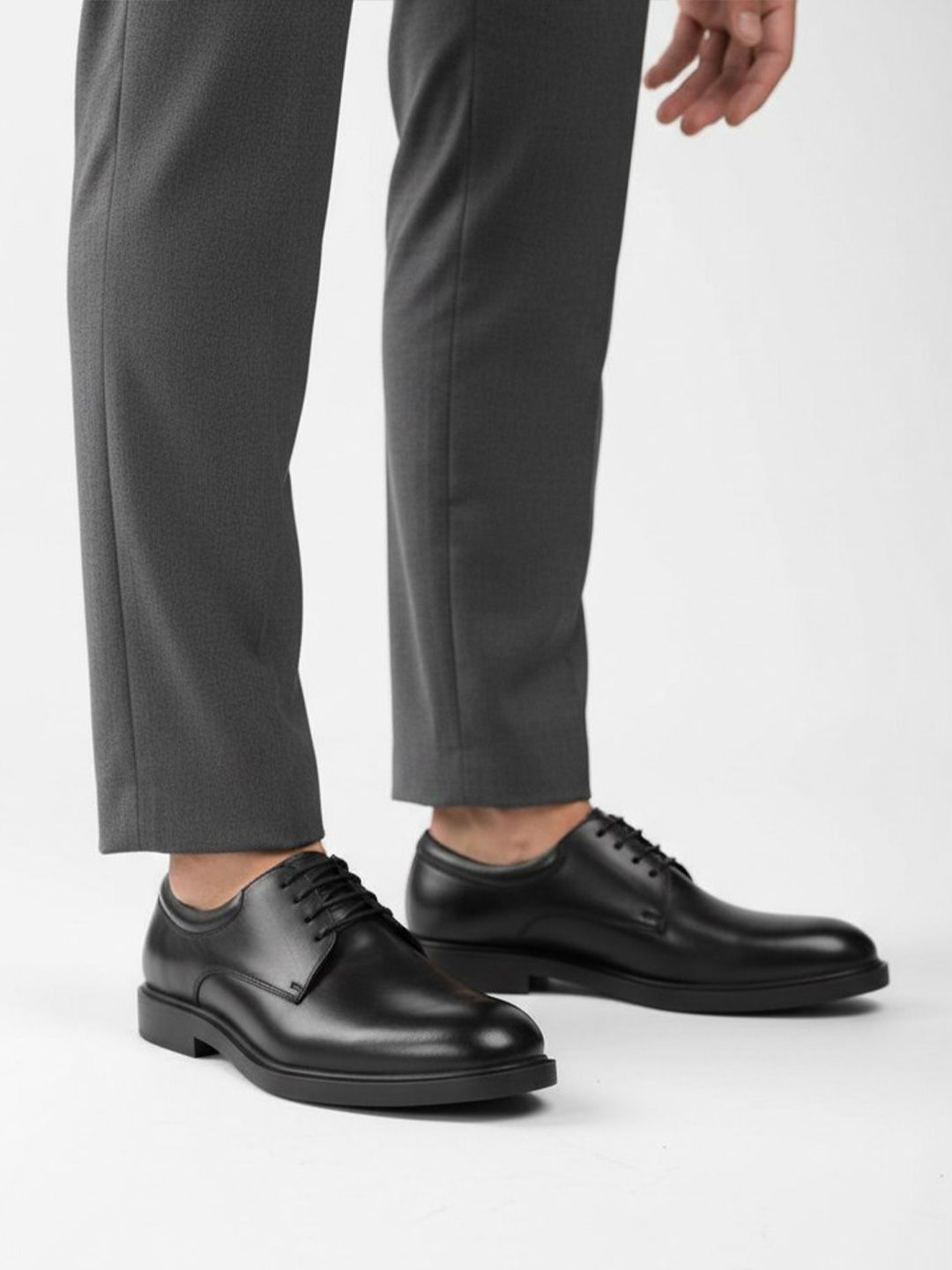 The Brown Hide Men Formal Leather Derbys