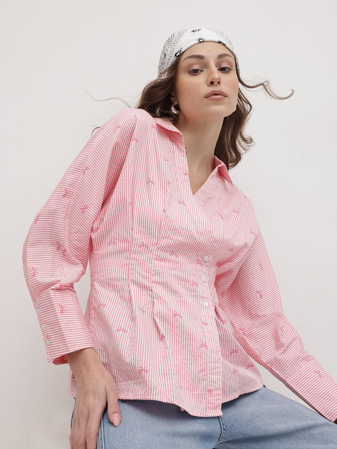 Roadster The Roadster Life Co. Candy Stripes Spread Collar Pure Cotton Casual Shirt with Pleats