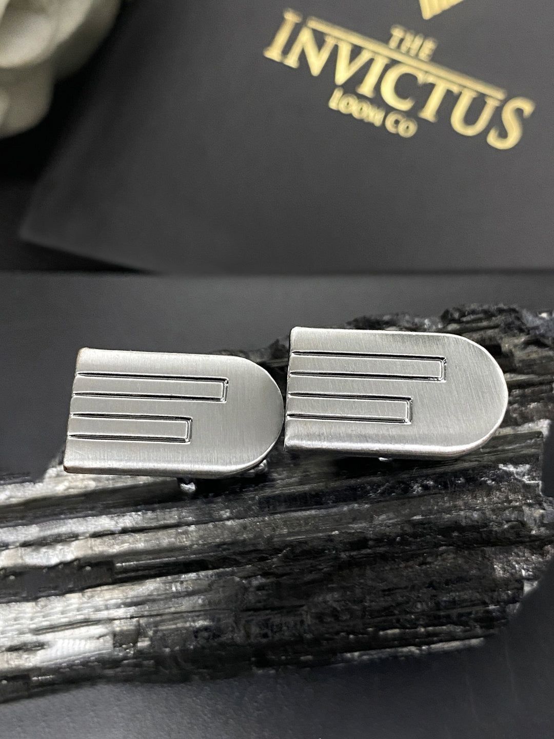 INVICTUS Contemporary Cufflink