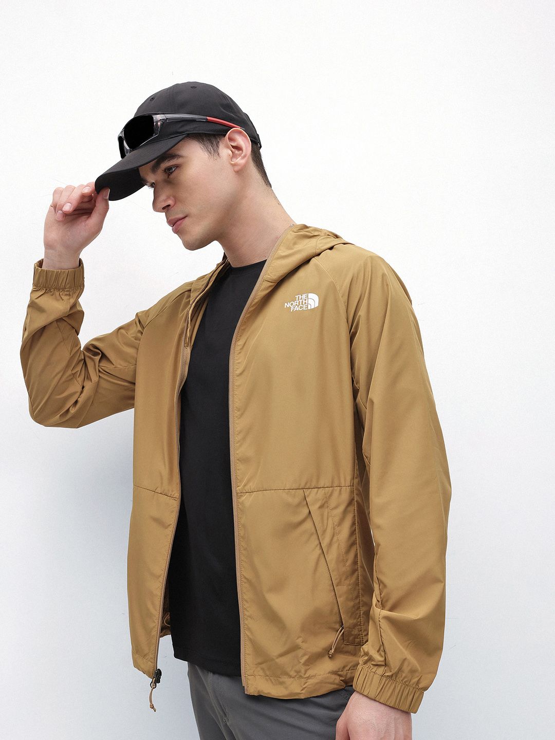 The North Face Brand Logo Detail UPF 50+Flash Dry Windcheater Hooded Jacket