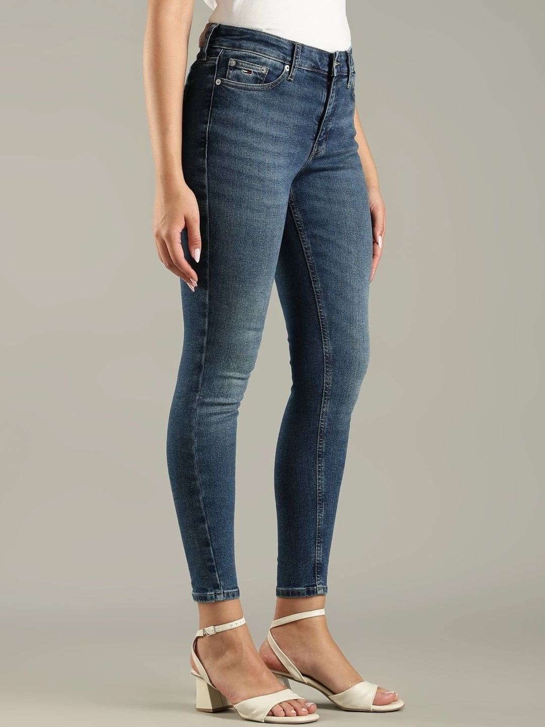 Skinny Fit Mid-Rise Light Fade Jeans