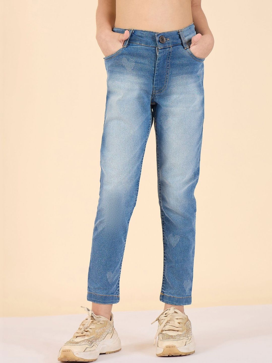 StyloBug Girls Regular Fit Mid-Rise Low Distress Light Fade Stretchable Jeans