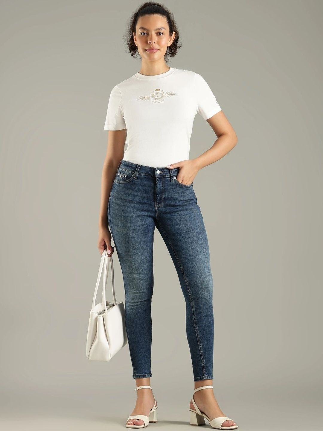 Skinny Fit Mid-Rise Light Fade Jeans