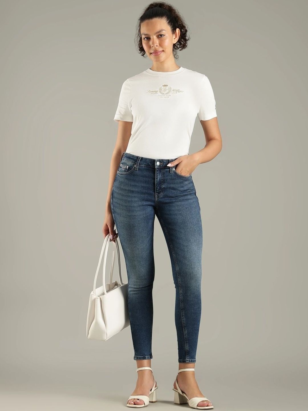 Skinny Fit Mid-Rise Light Fade Jeans