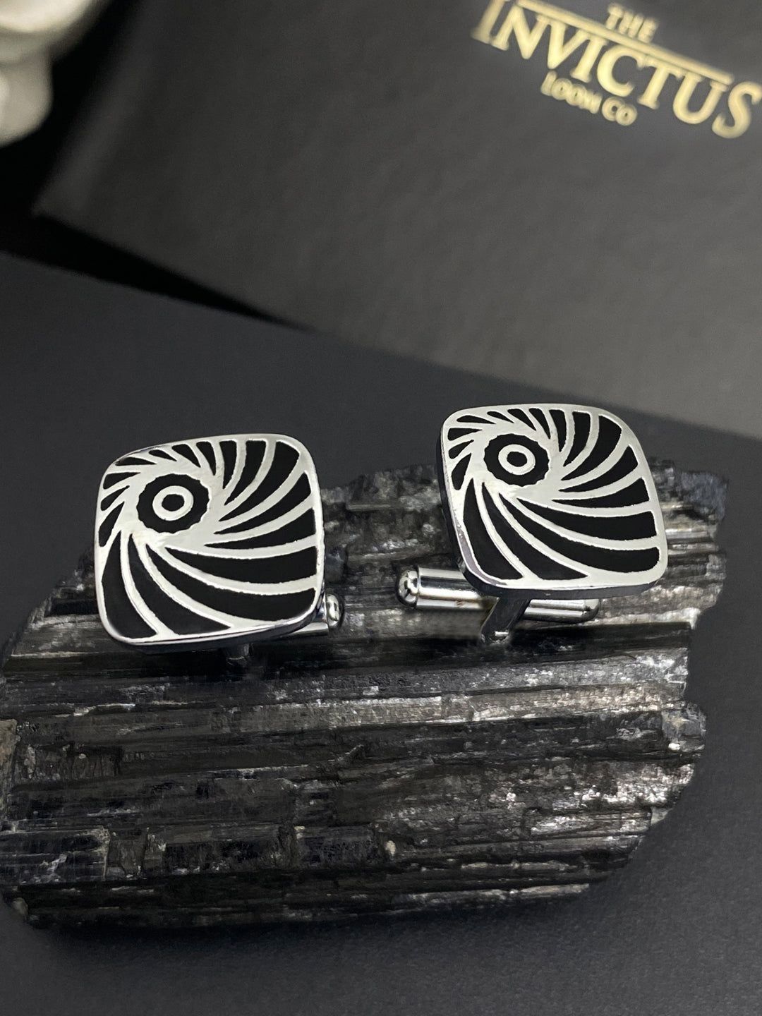 INVICTUS Cufflink
