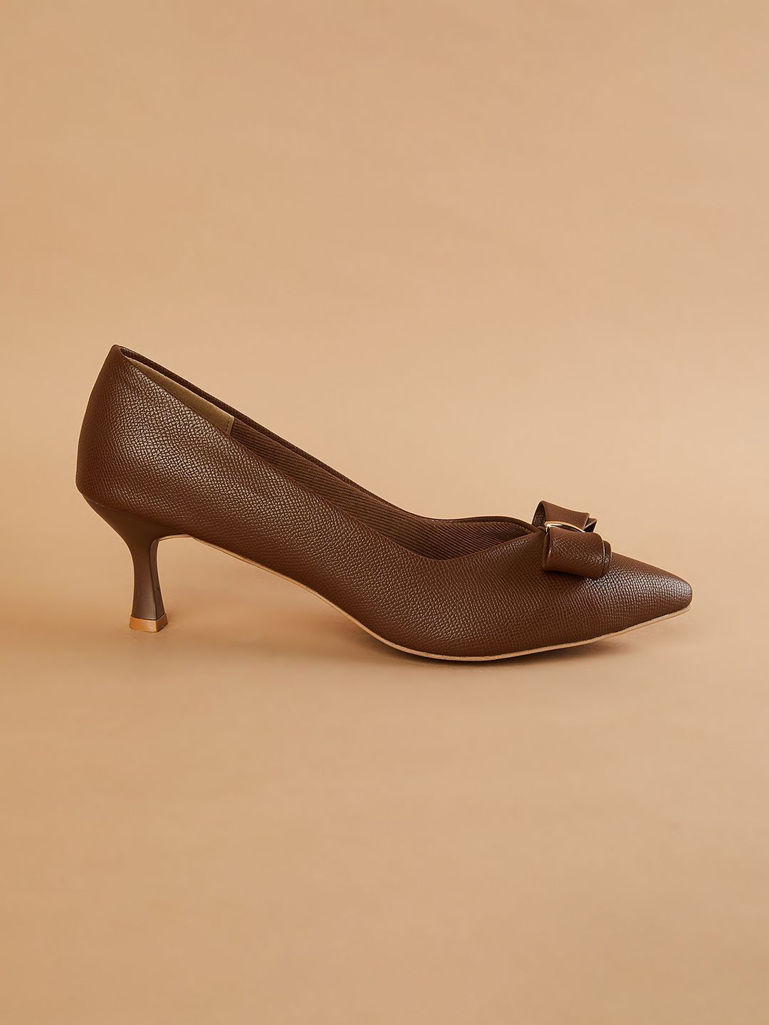 Ginger by Lifestyle Textured PU Work Kitten Pumps with Bows