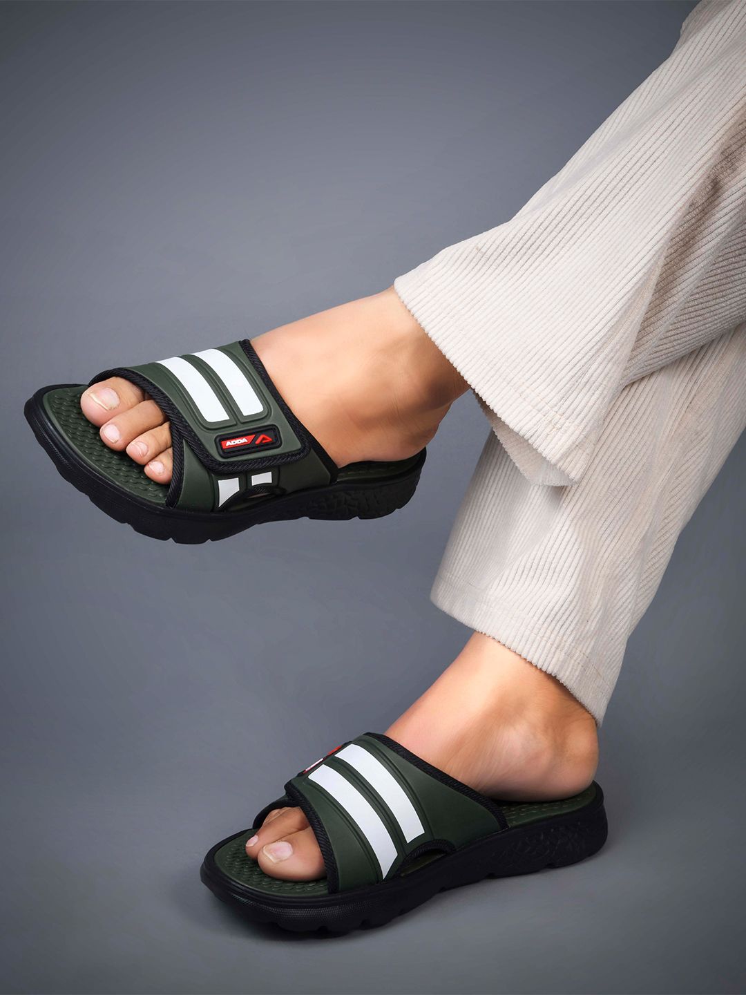Adda Men Colourblocked Rubber Sliders