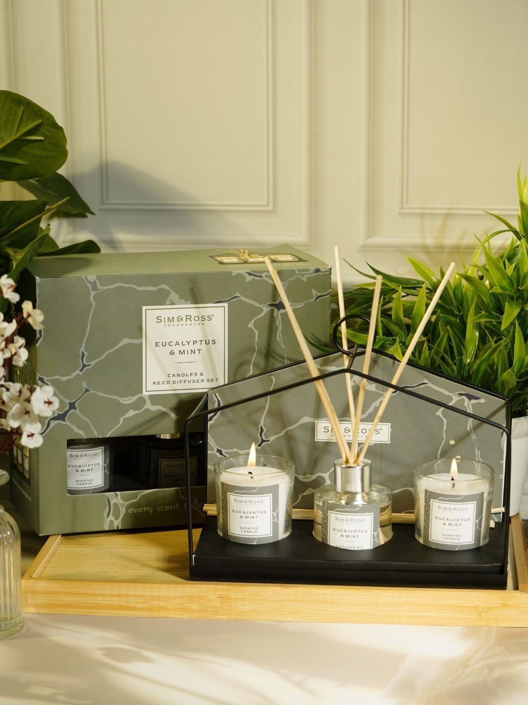 Sim & Ross Set Of 6 White Eucalyptus & Mint Fragrance Gift Set With Metal Stand