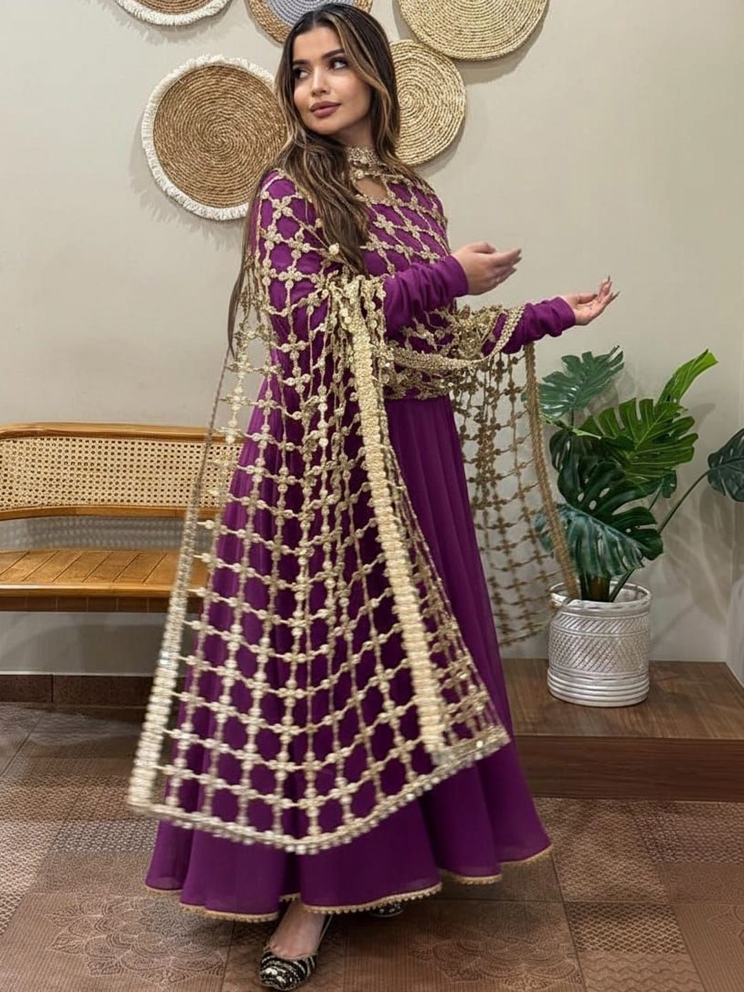VASTRABELLA Women Silk Dupatta