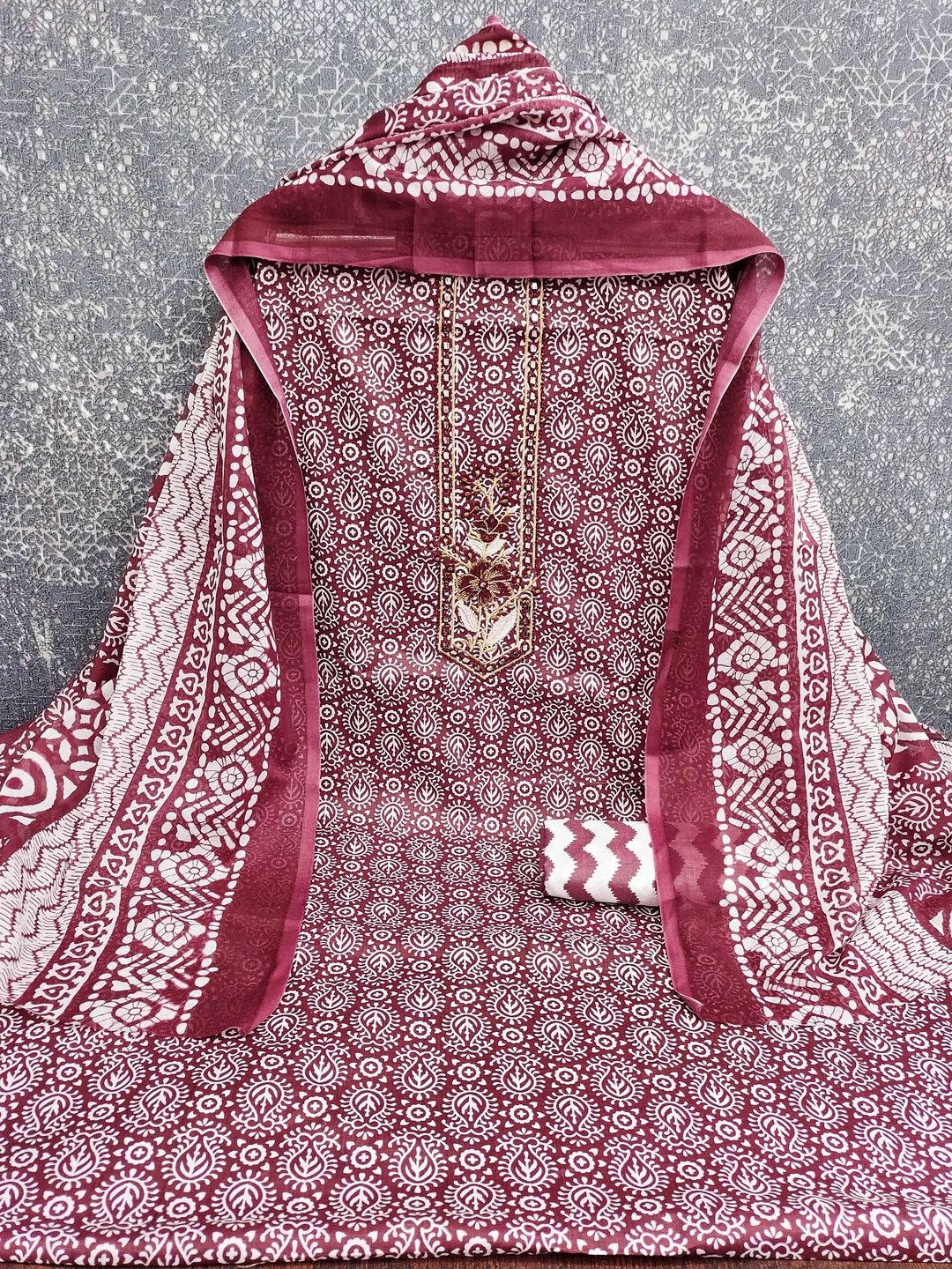 HERE&NOW Printed Pure Cotton Unstitched Dress Material