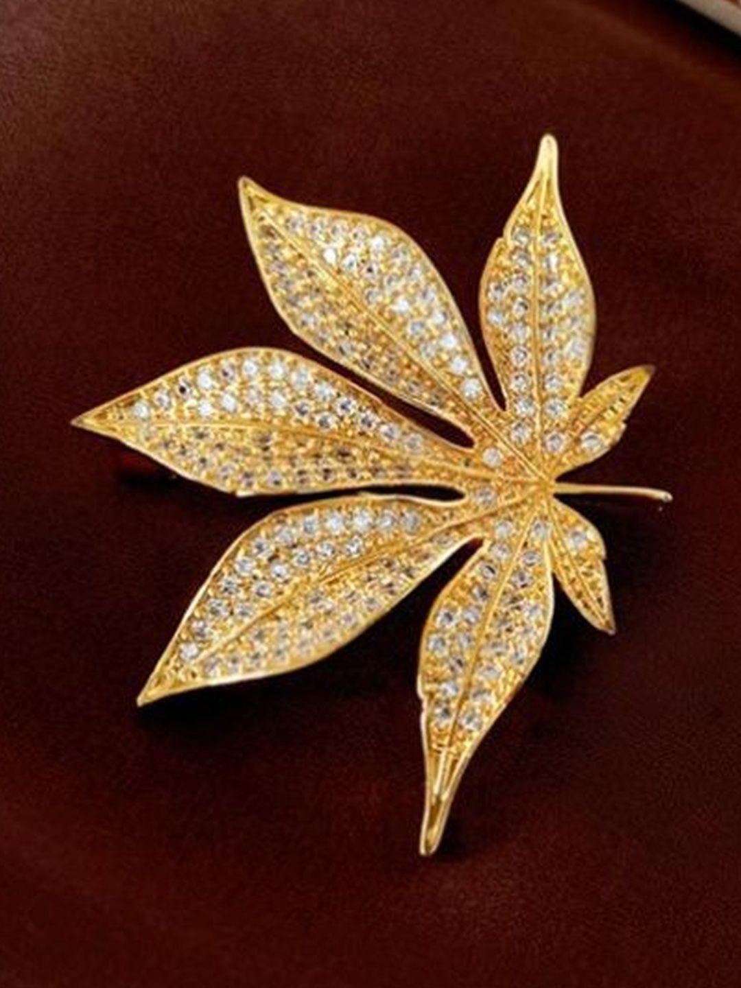 Lara Karen Lara Karen Gold-Toned Plated Alloy Brooch