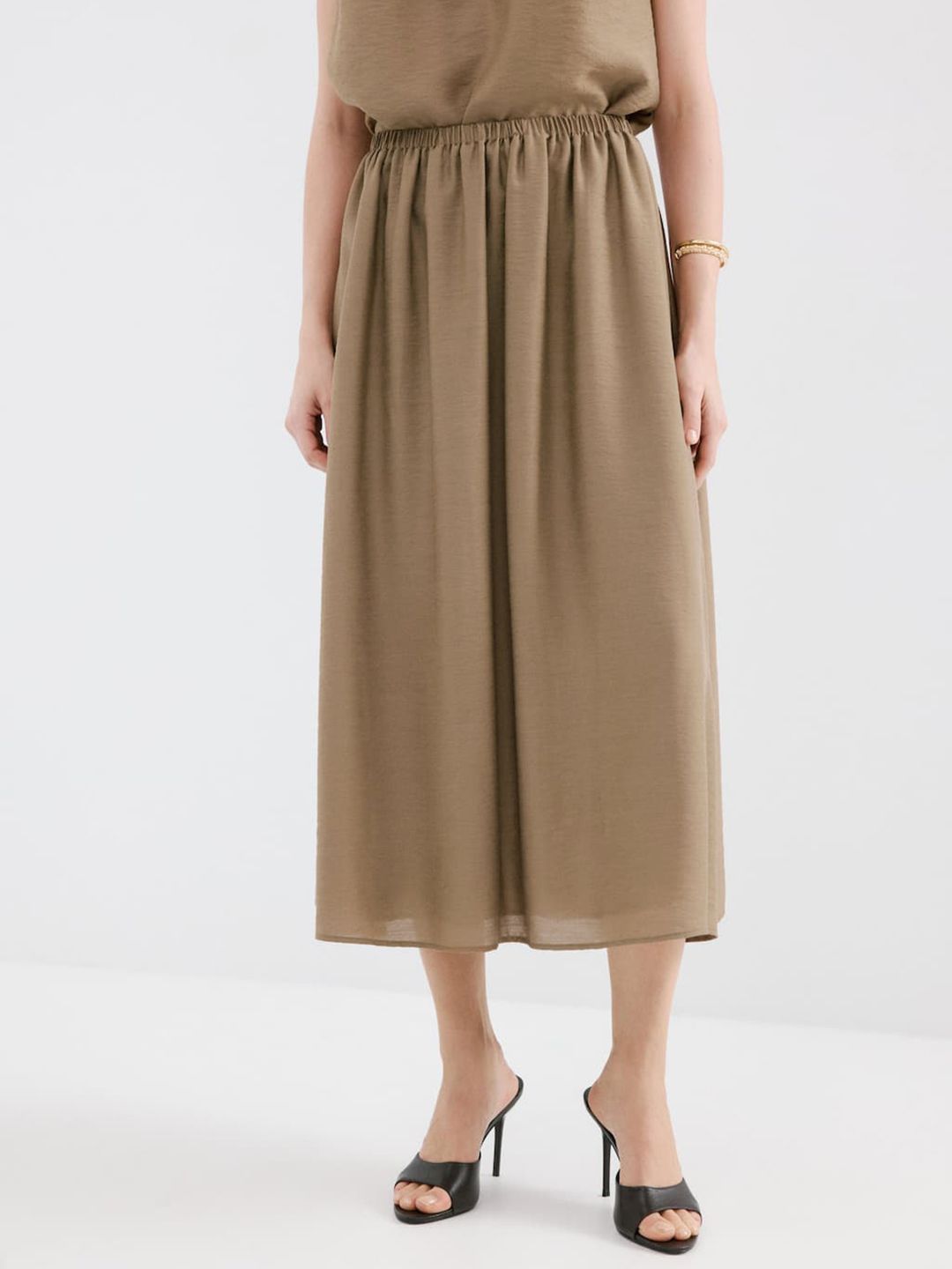 Pleated Mid-Rise Flared Midi Skirt