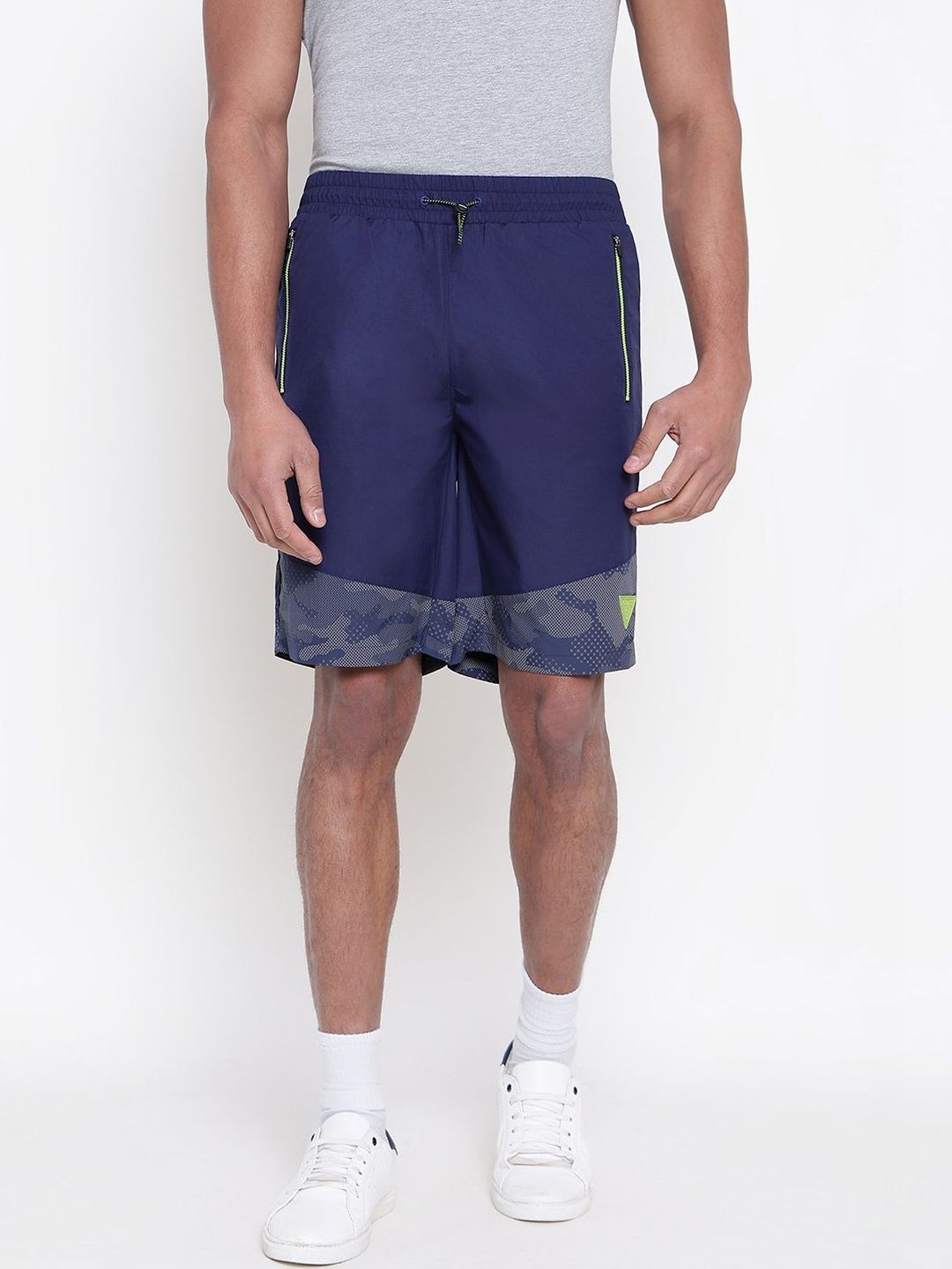 GUESS Men Camouflage Colourblocked Loose Fit Sports Shorts