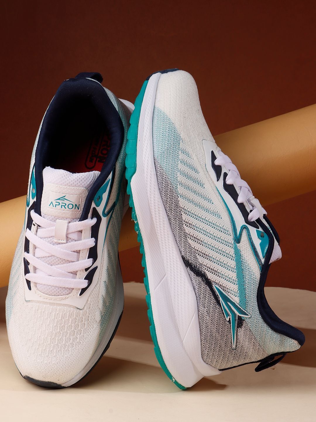APRON Men Mesh Running Non-Marking Shoes
