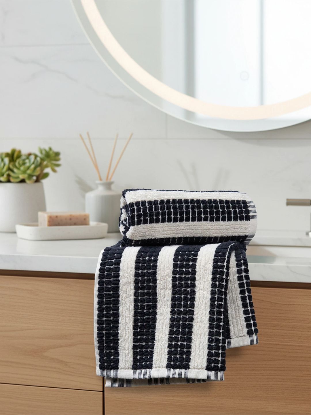 MYTRIDENT MYTRIDENT Symphony Of Threads 2Pcs White & Navy Blue Striped Pure Cotton Hand Towels
