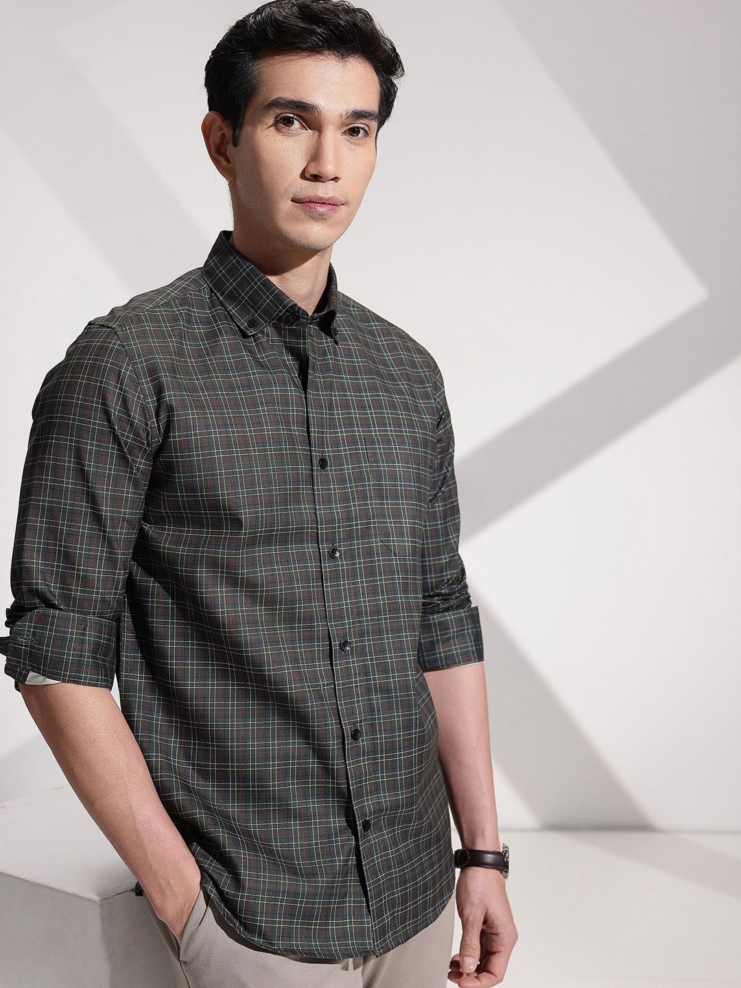 encore by INVICTUS Urban Slim Fit Checked Button-Down Collar Casual Shirt