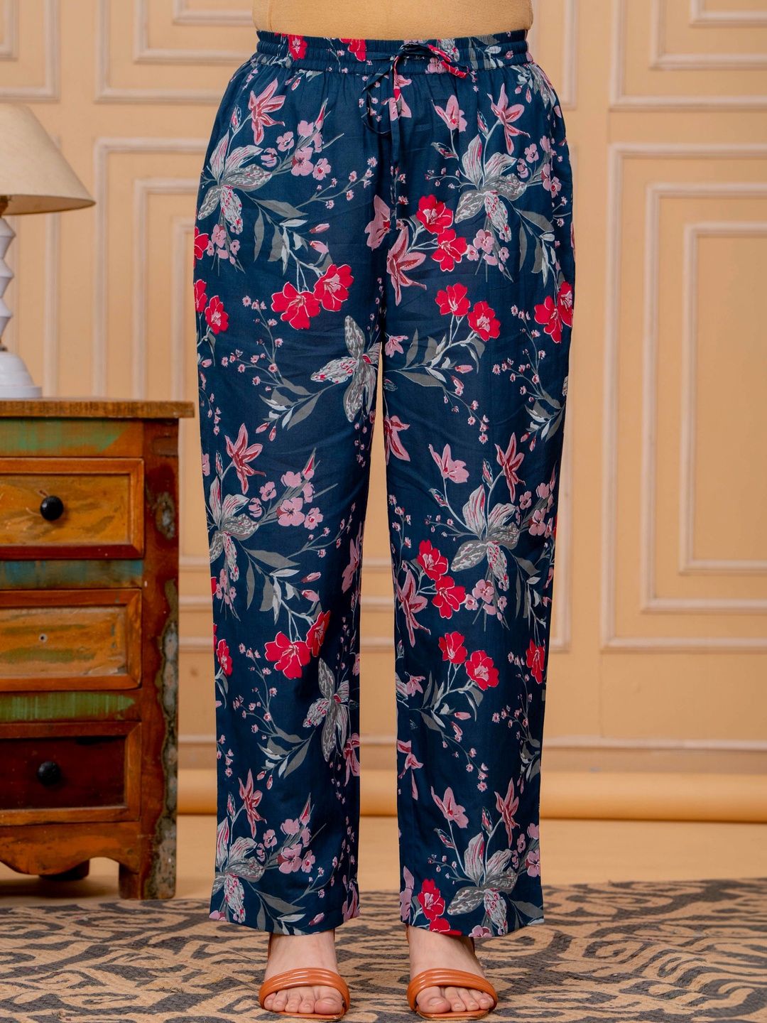 Aramya Women Floral Printed Ethnic Palazzos
