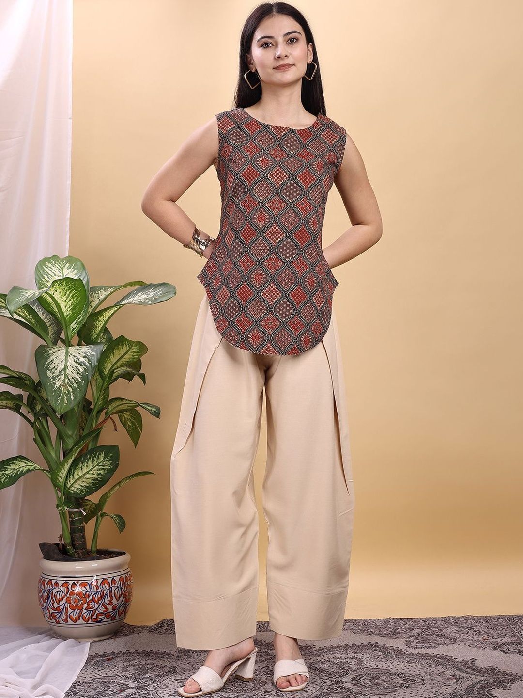 Tikhi Imli Women Straight Fit Viscose Rayon Salwar