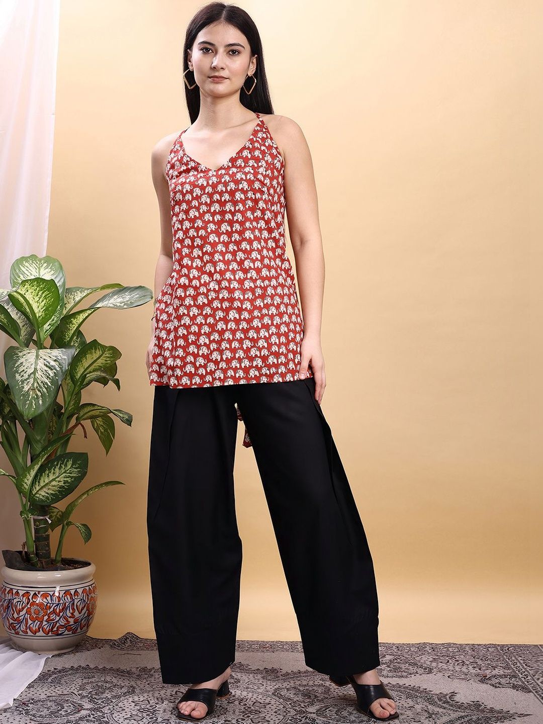 Tikhi Imli Women Straight Fit Viscose Rayon Salwar