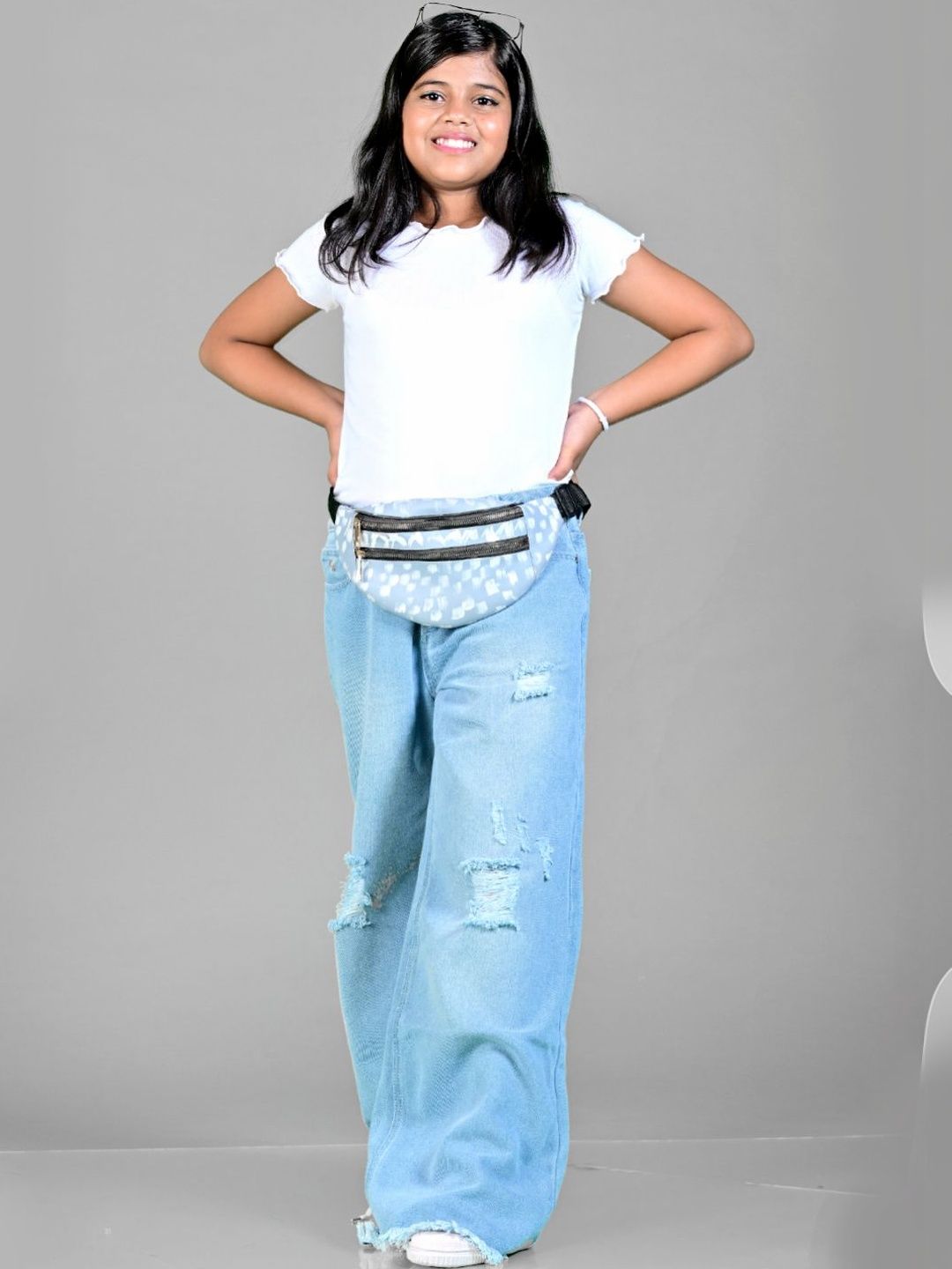 Knit N Knot Girls Wide Leg High-Rise Mildly Distressed Light Fade Jeans