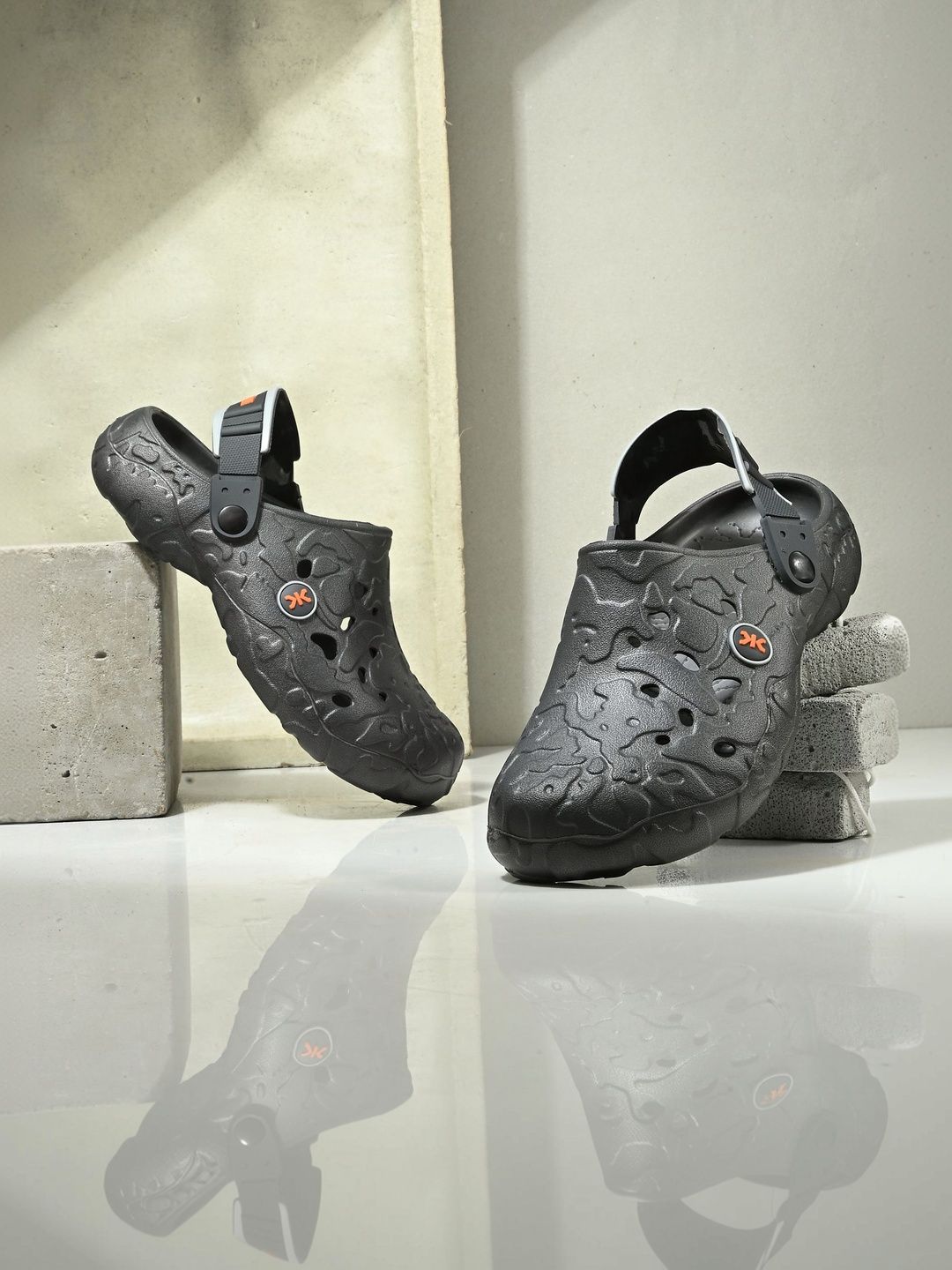 Killer Men Clogs