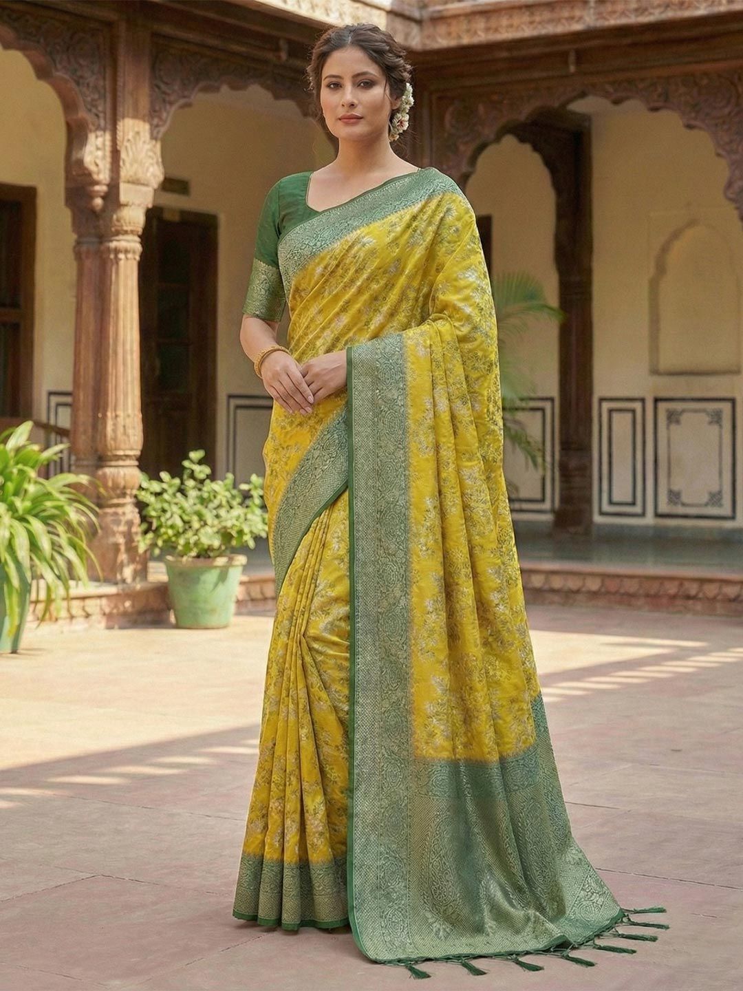BAFNA MENS WEAR BAFNA MENS WEAR Ethnic Motifs Zari Silk Blend Handloom Banarasi Saree