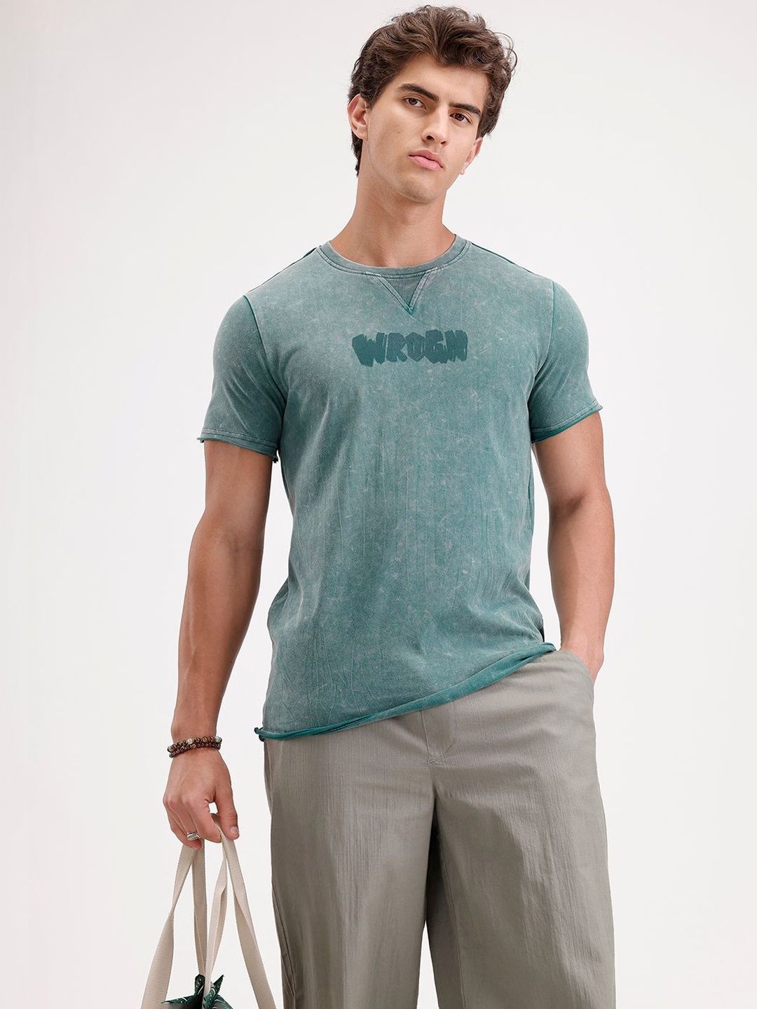 WROGN Men Typography Printed Slim Fit T-shirt