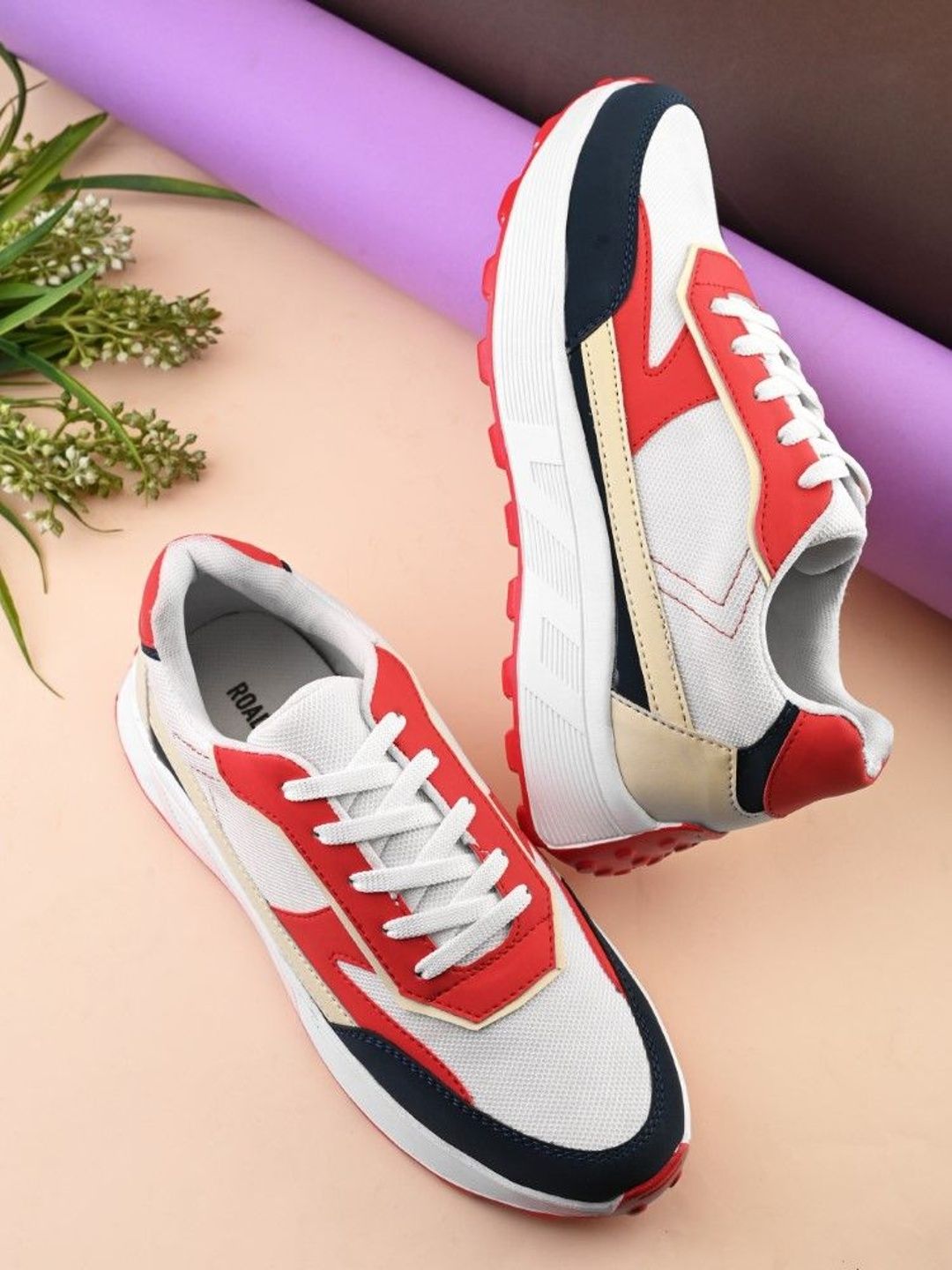 The Roadster Lifestyle Co Men Round Toe Lightweight Lace-Ups Sneakers