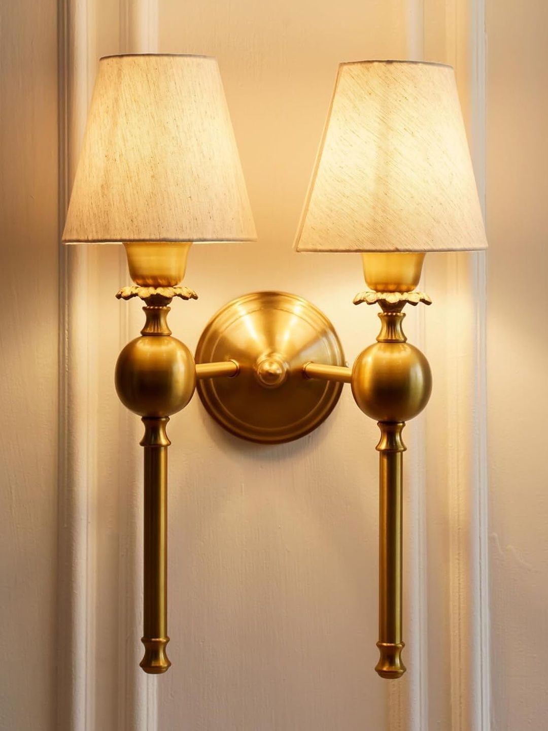 Divine Trends Double Brass Antique Finish Wall Lamp with Shade