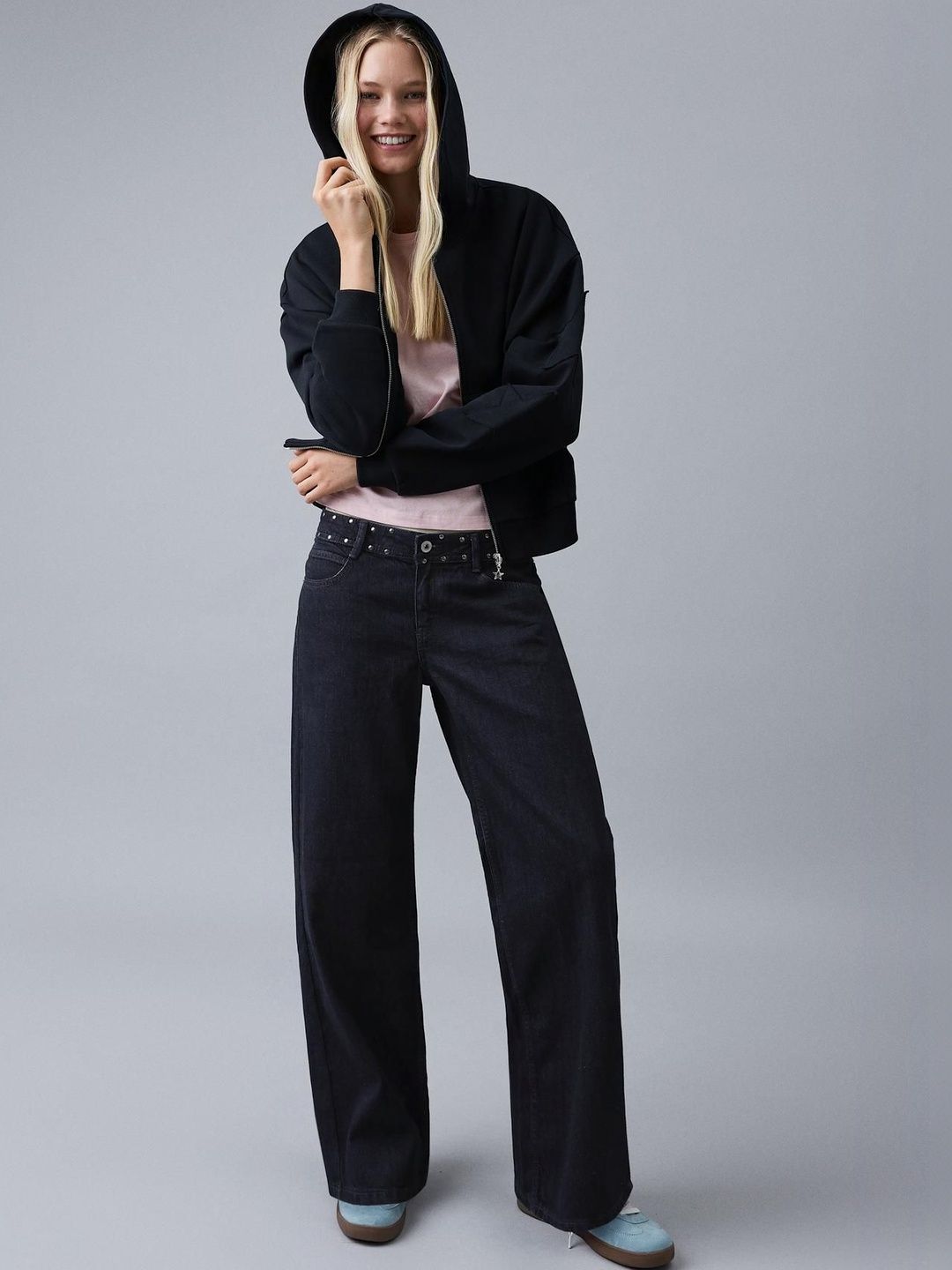 Low-rise baggy studded jeans