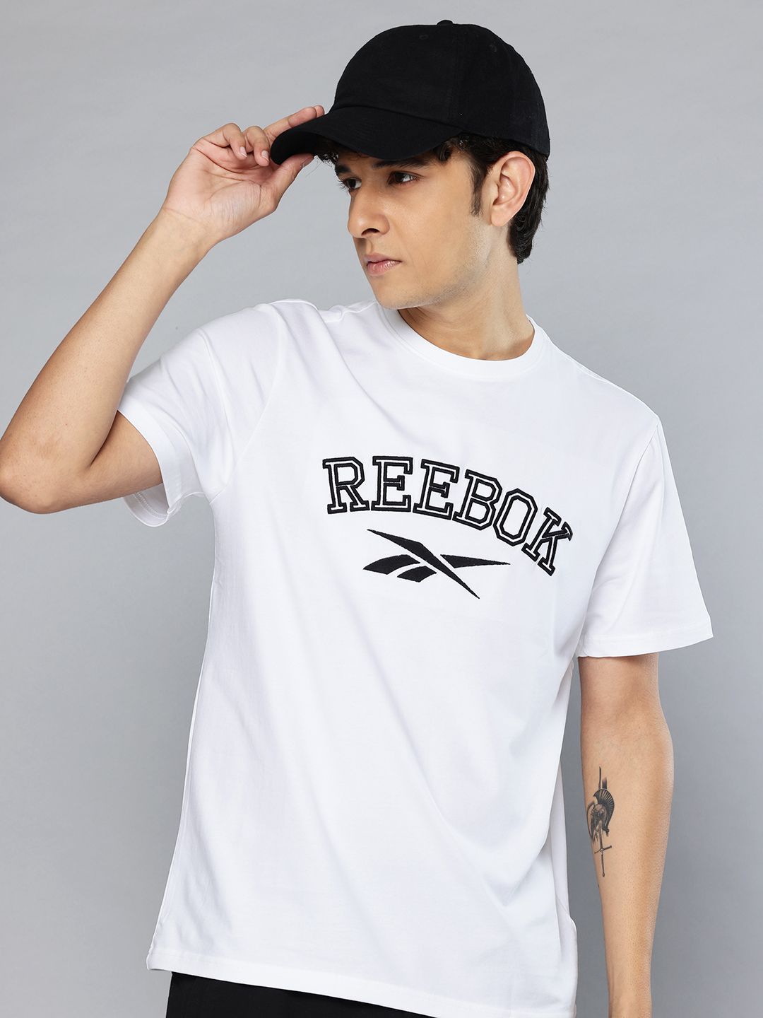 Reebok Classic Cotton Stretch Applique T-shirt