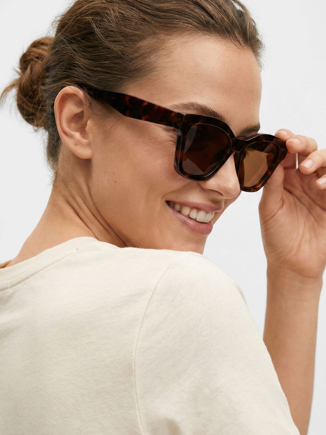 Oval Sunglasses - 27932890