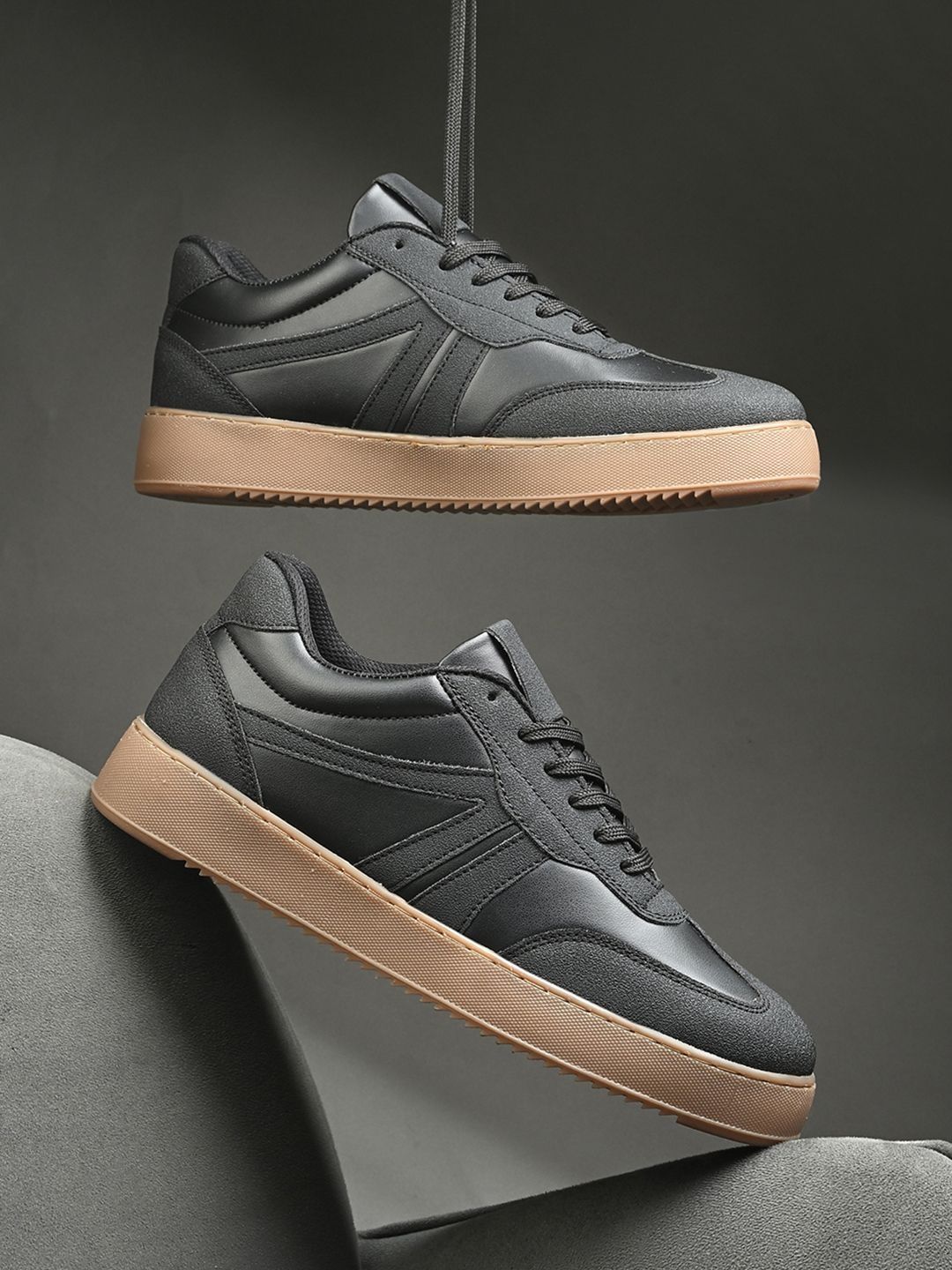 The Roadster Lifestyle Co Men Round Toe Lightweight Lace-Ups Sneakers