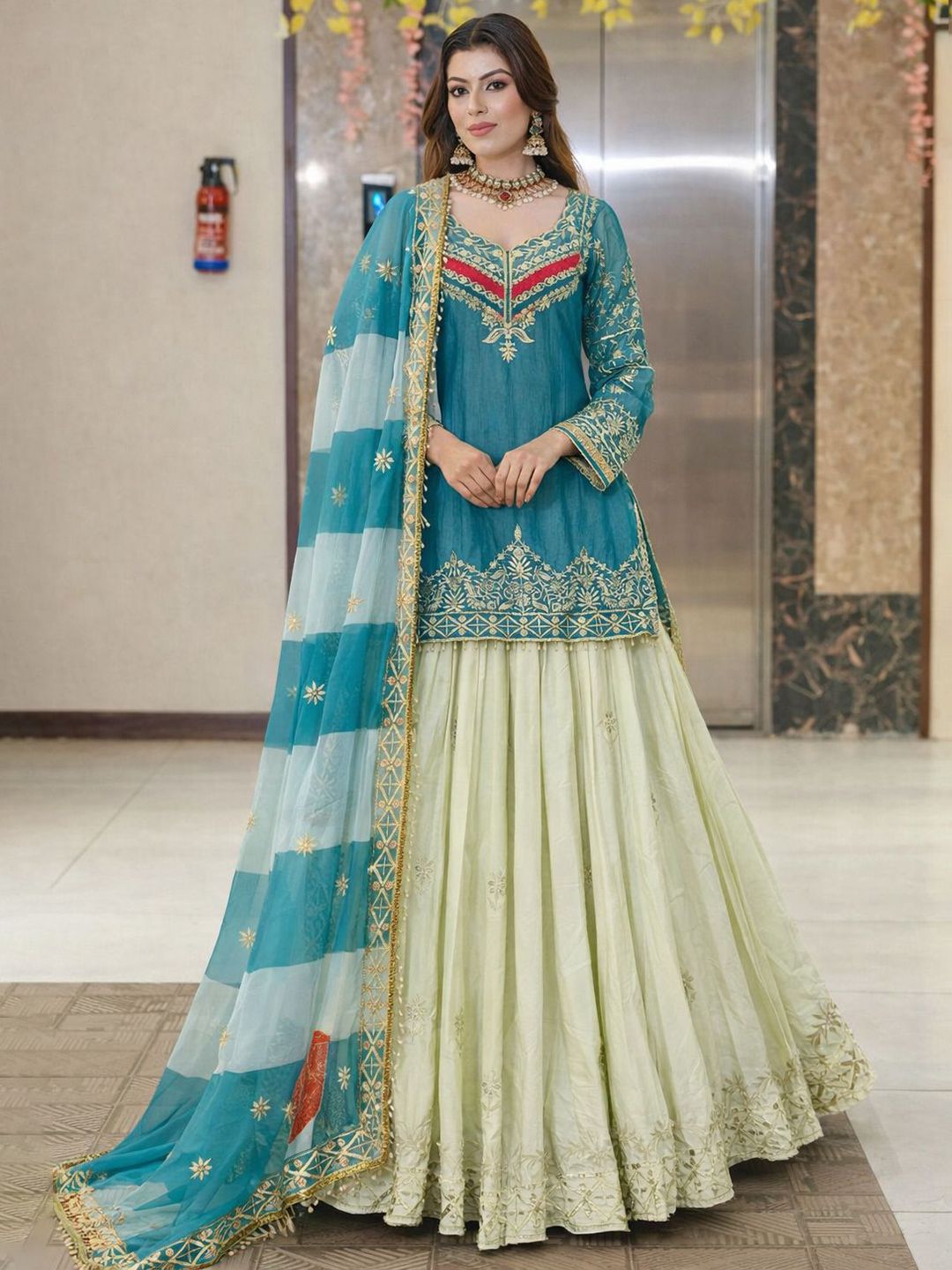 LEGENDBRITY Embroidered Thread Work Semi-Stitched Lehenga & Blouse With Dupatta