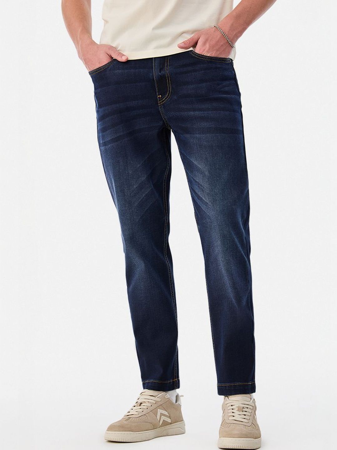 Snitch Men Relaxed Fit Mid-Rise Light Fade Cuffed Hem Stretchable Jeans deal from myntra Snitch Men Relaxed Fit Mid-Rise Light Fade Cuffed Hem Stretchable Jeans deal from myntra