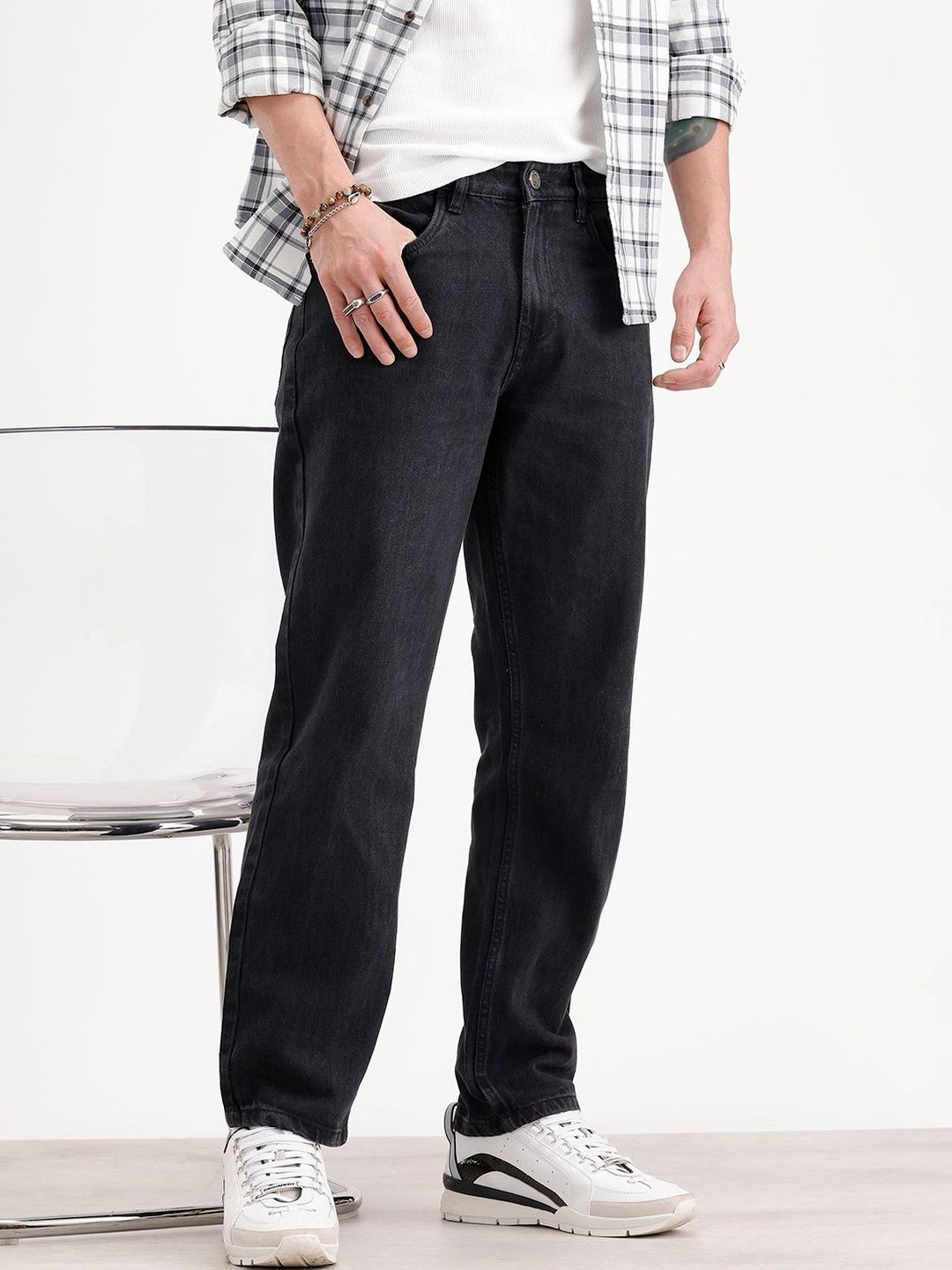 WROGN Men Relaxed Fit Mid-Rise Stretchable Jeans