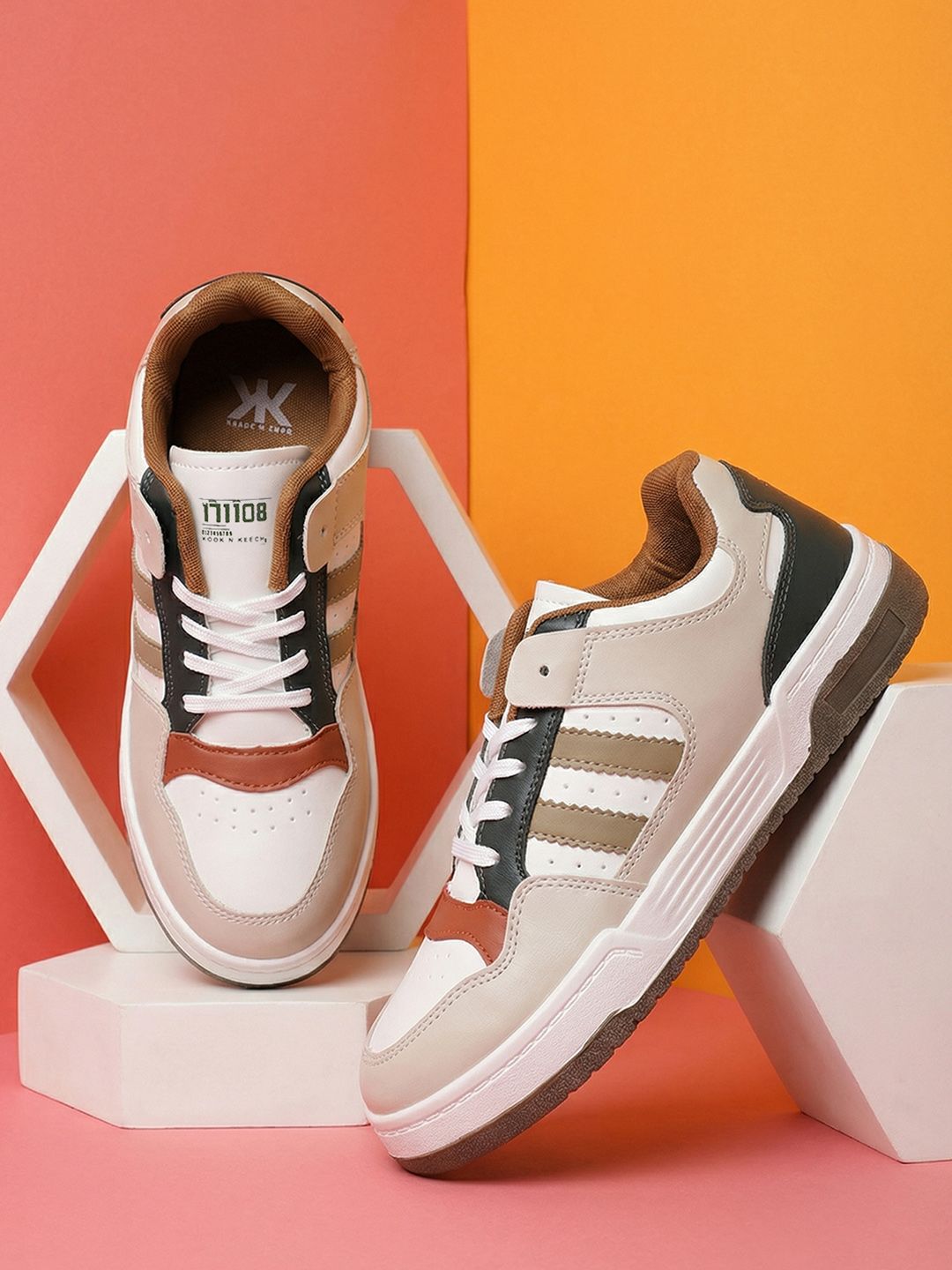 Kook N Keech Men Colourblocked Sneakers