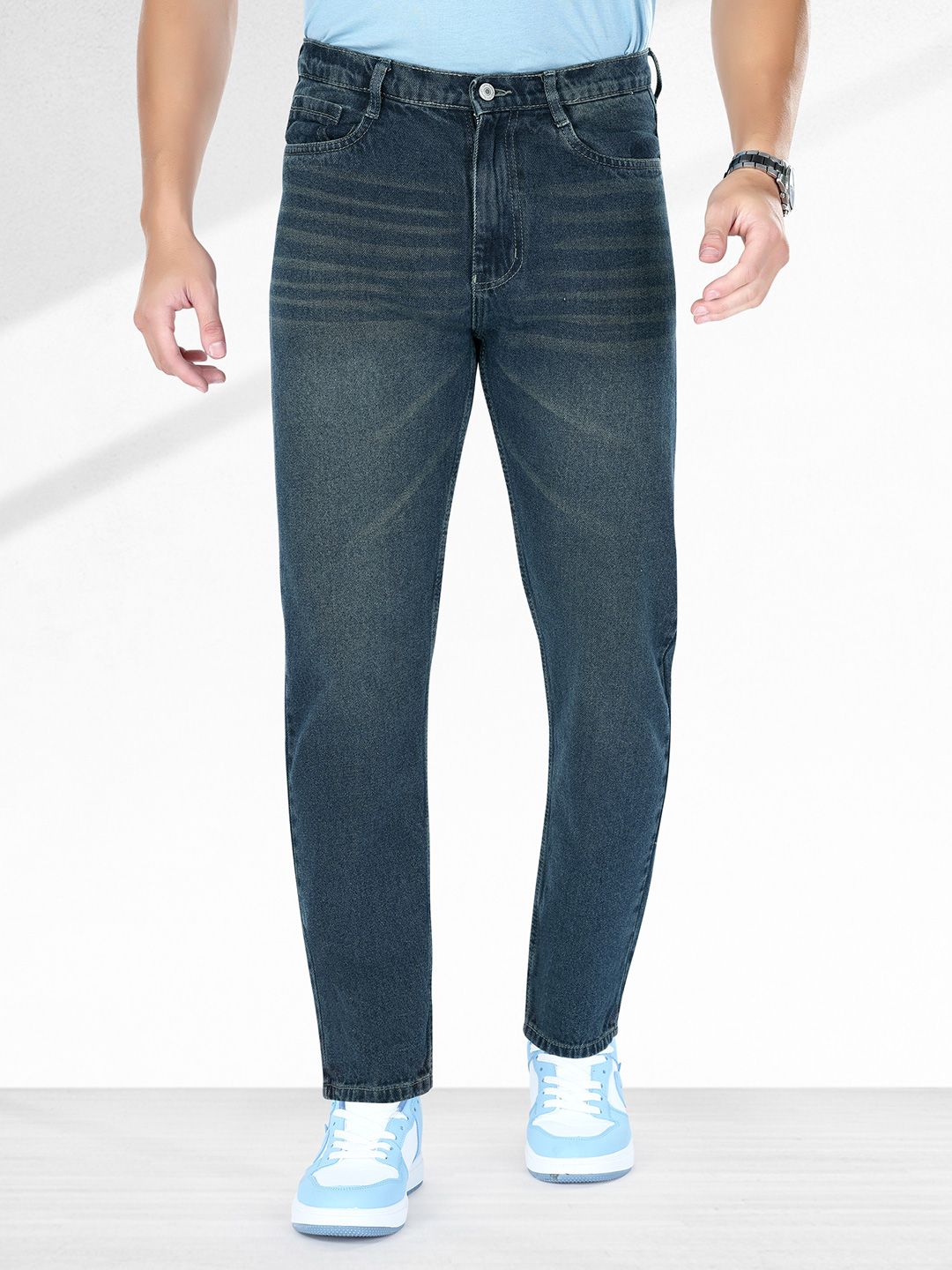me Queen Men Straight Fit Mid-Rise Light Fade Jeans