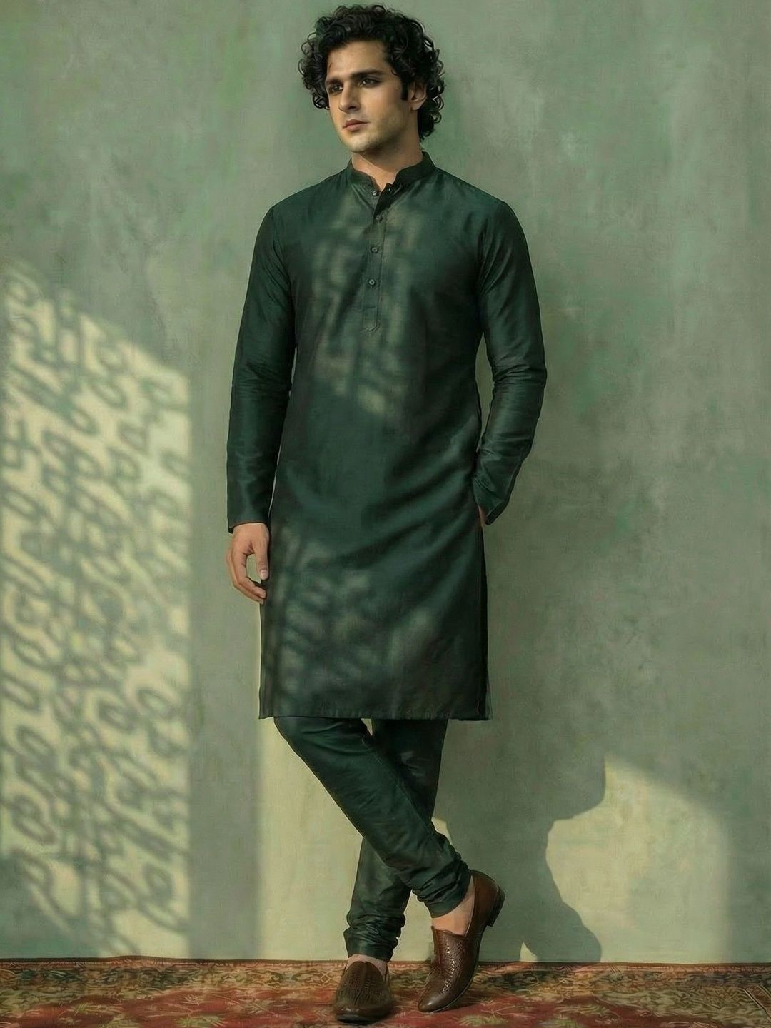 KISAH Men Green Mandarin Collar  Solid Kurta