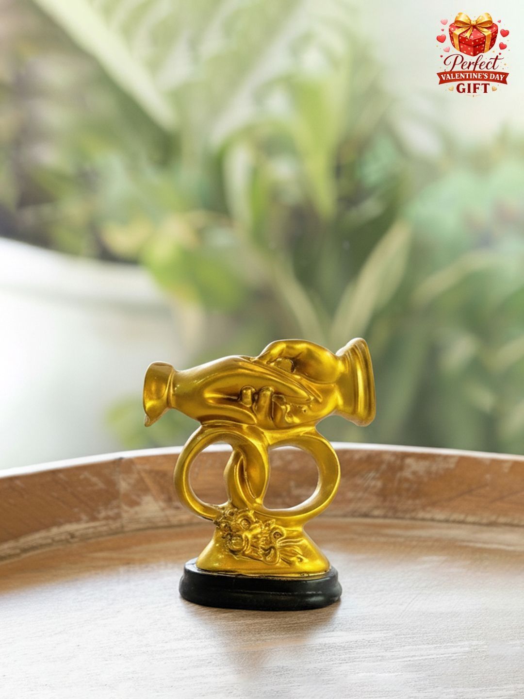 ExclusiveLane Gold-Toned Curio Showpiece