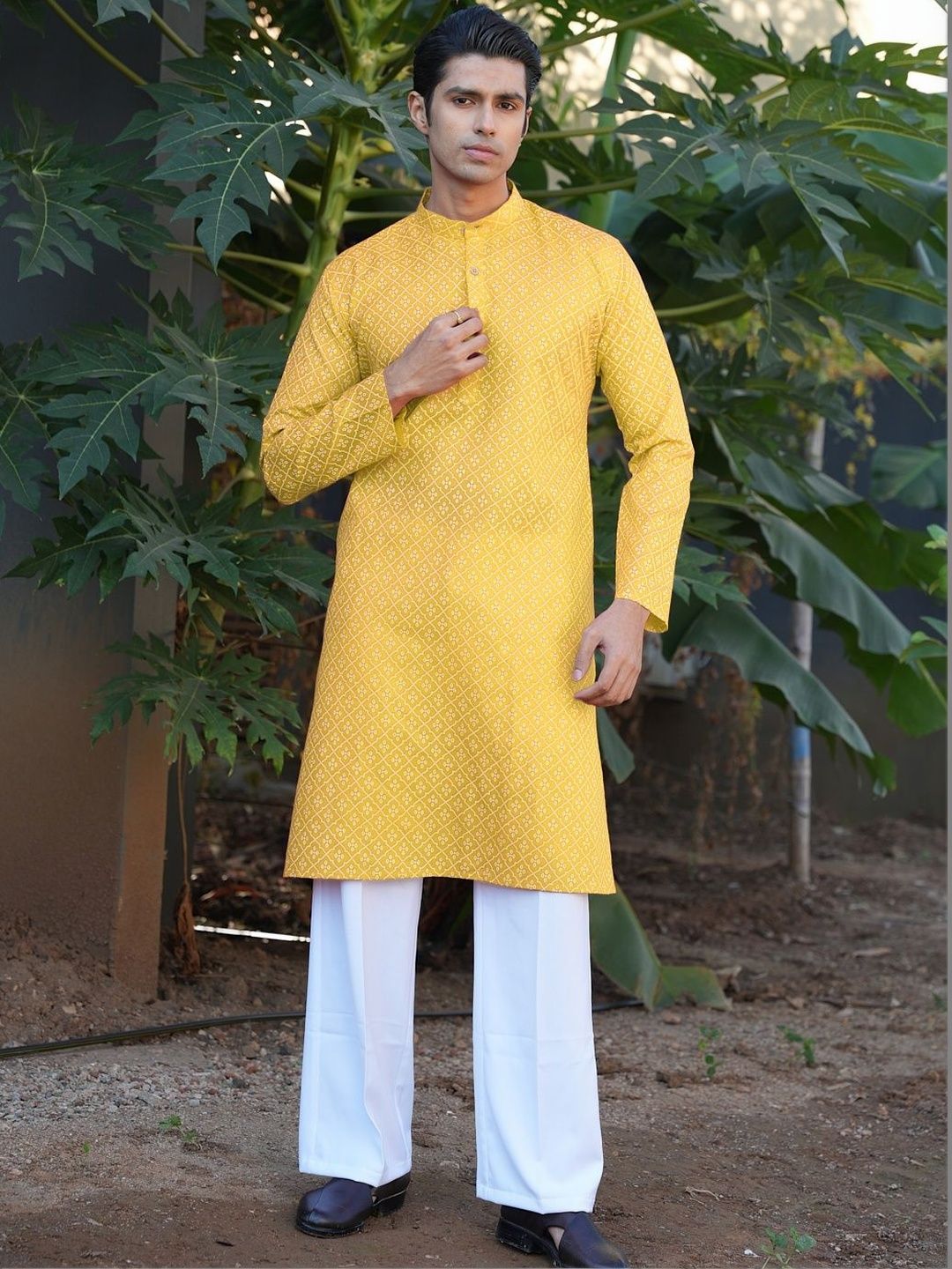 Anouk Printed Mandarin Collar Knee Length Straight Kurta