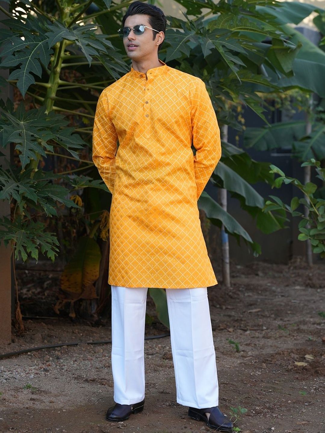 Anouk Printed Mandarin Collar Knee Length Straight Kurta