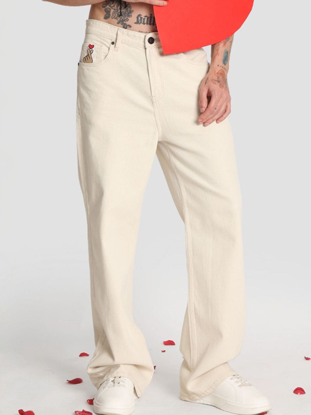 Bene Kleed Men Wide Leg Mid-Rise Embroidered Badge Jeans