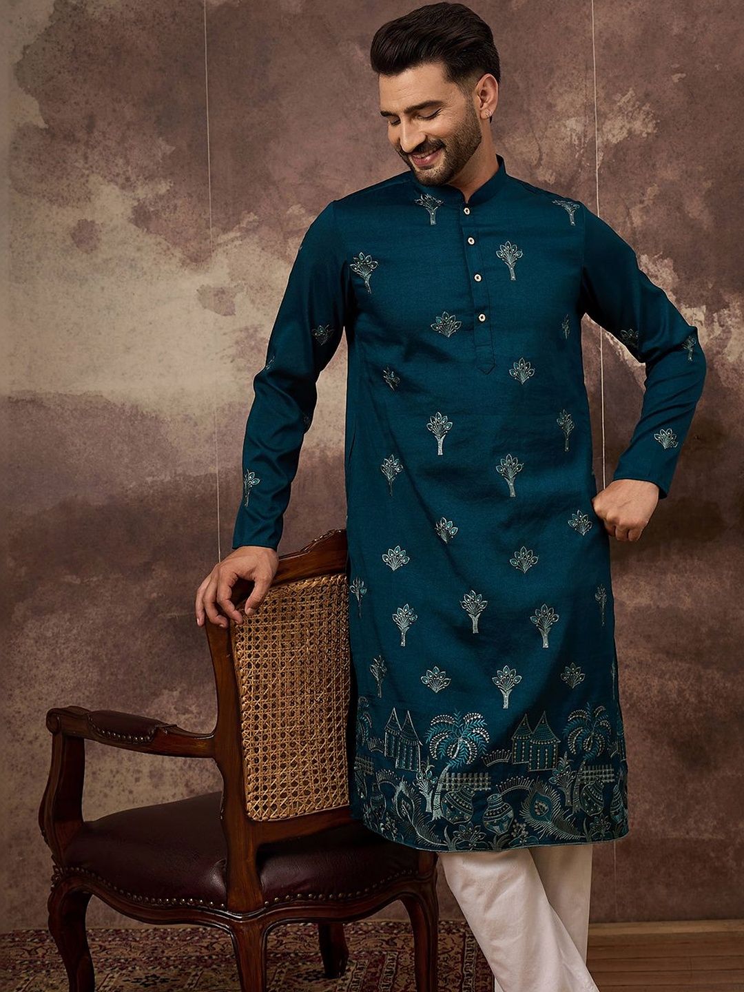 Ethnic Bay Men Embroidered Thread Work Kurta - Image 4
