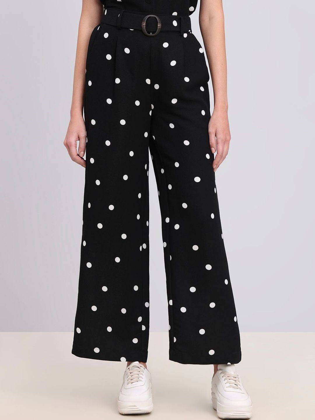 Women High-Rise Trousers Vero Moda Women Polka Dot Printed High-Rise Easy Wash Trousers