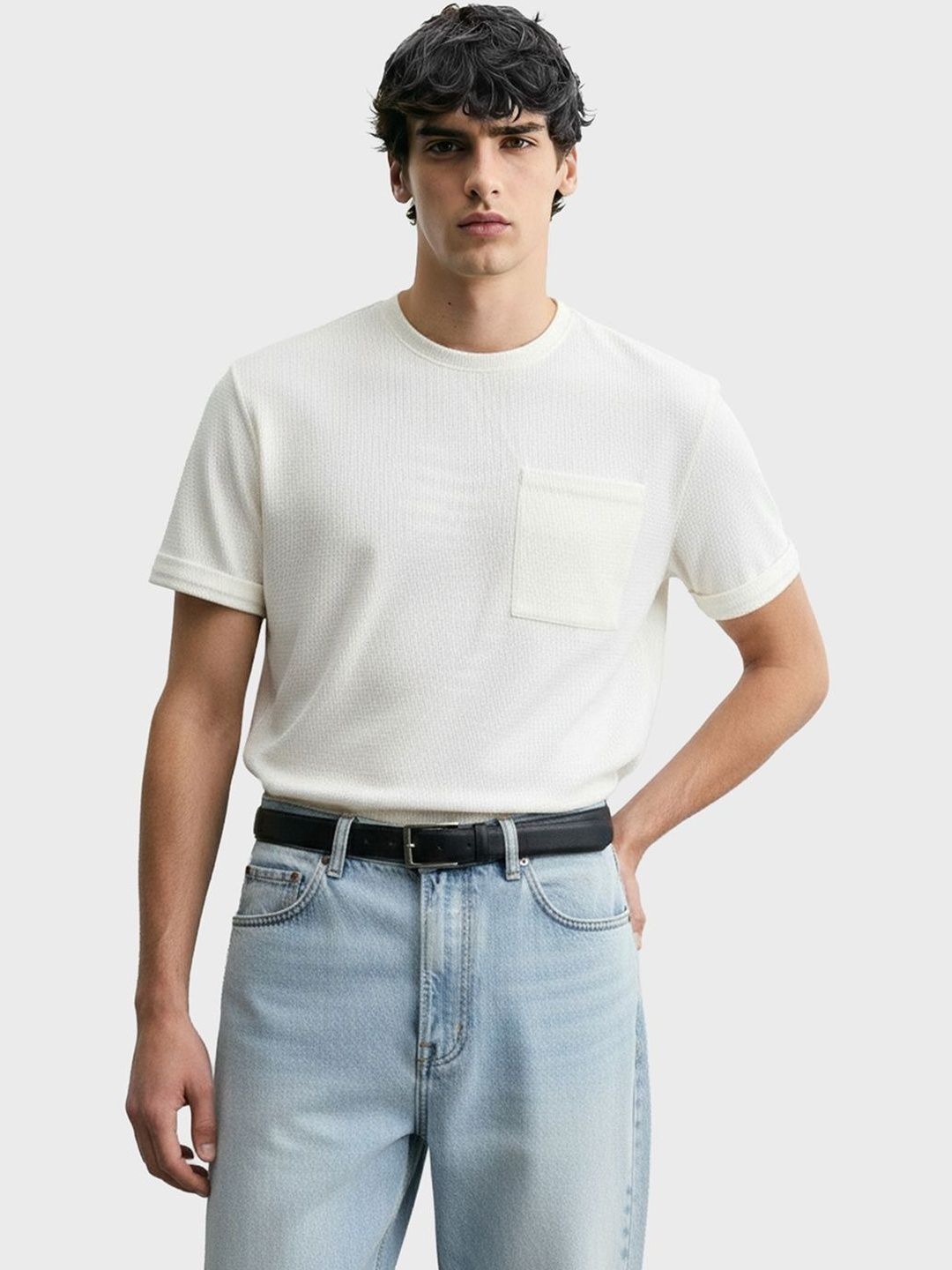 The Indian Garage Co Men Roll-Up Sleeves Pockets Boxy T-shirt