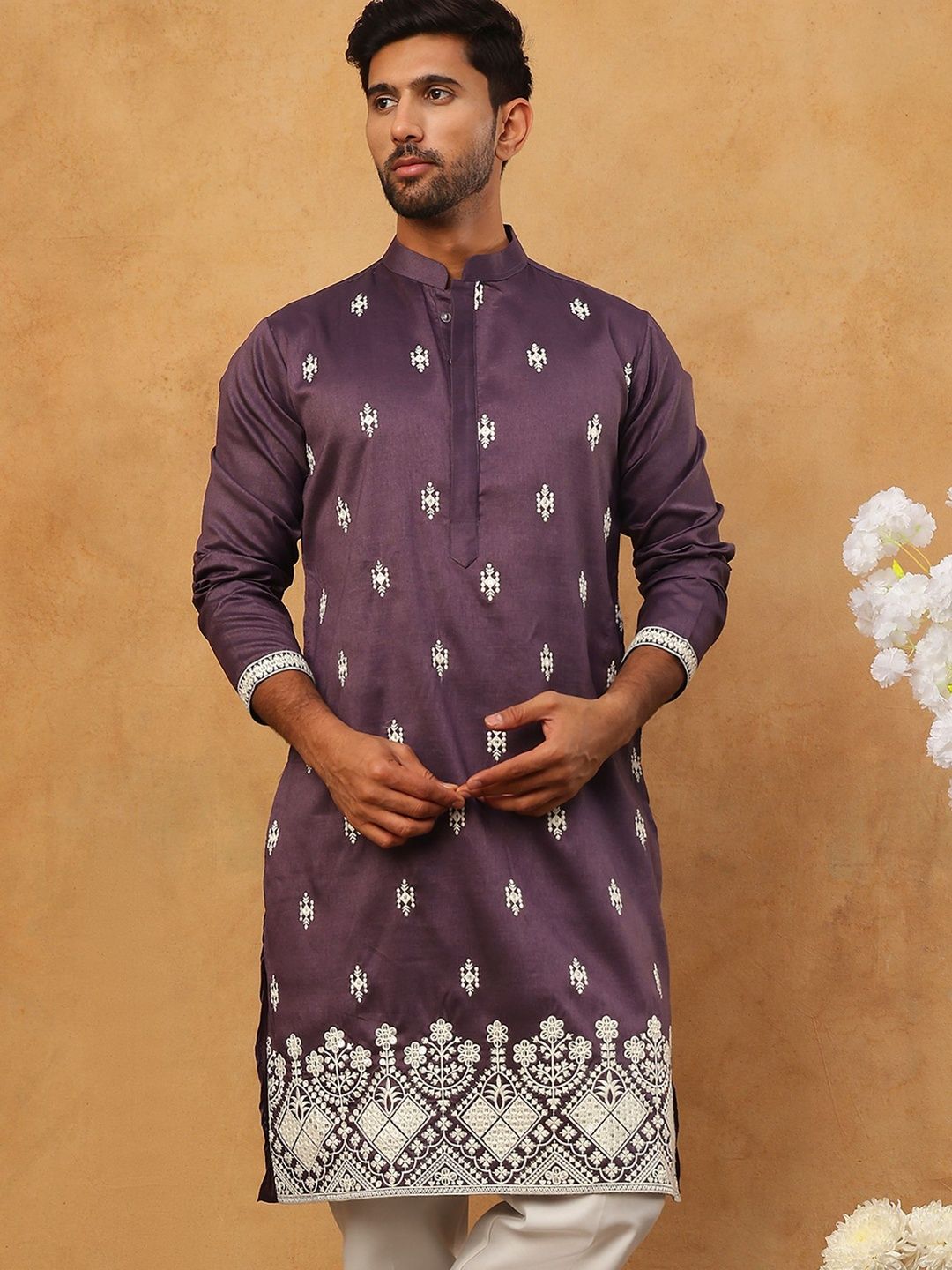 Jompers Men Floral Embroidered Chikankari Kurta