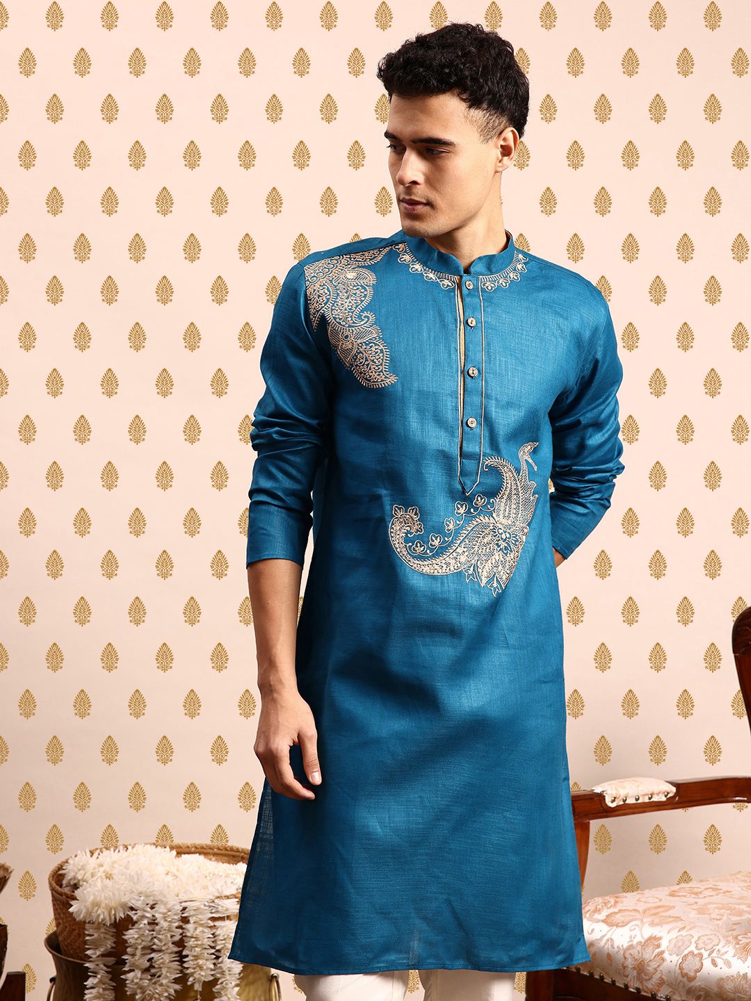 SOURAGYA Ethnic Motifs Embroidered Straight Kurta