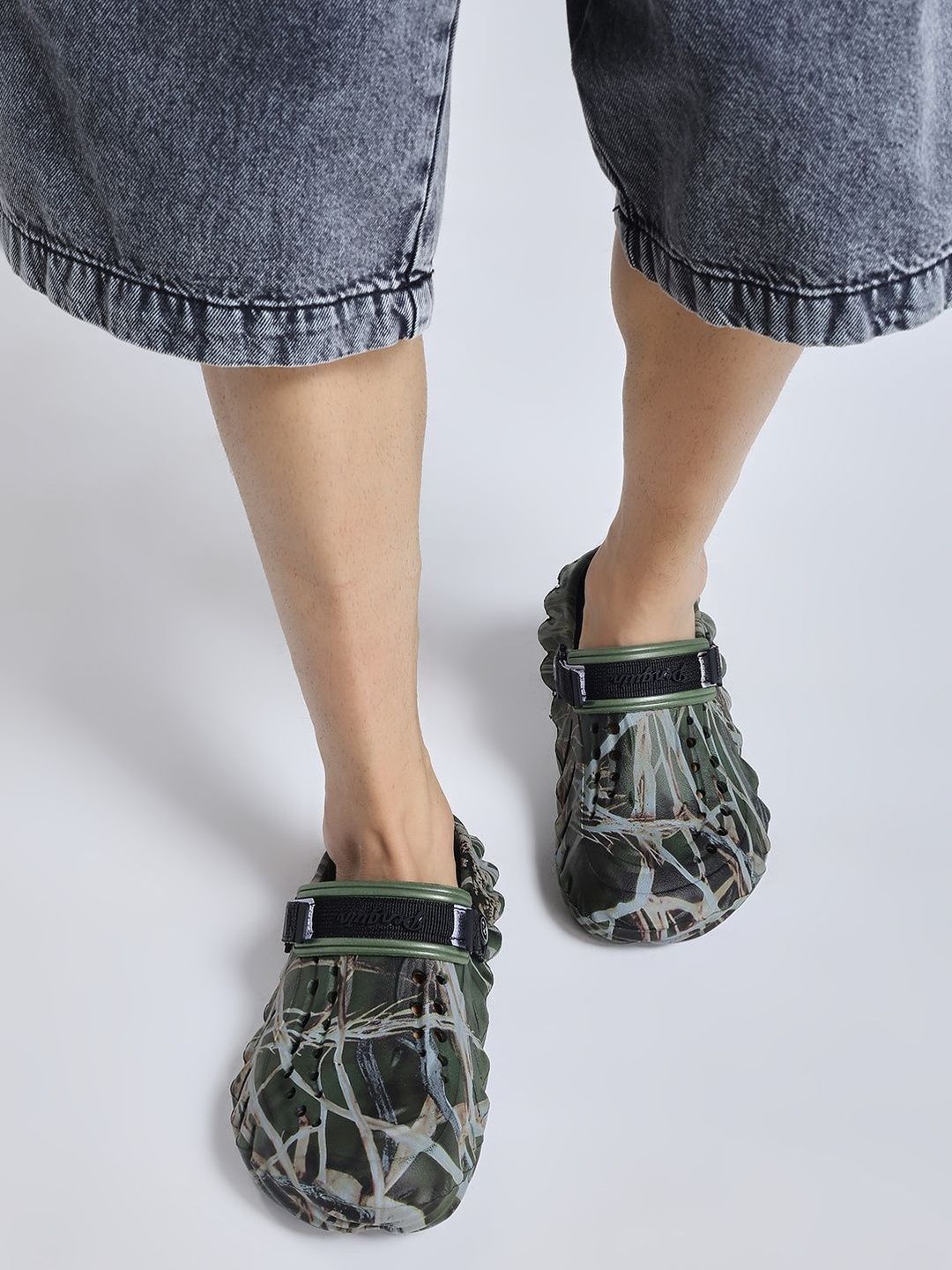Penguin Clogs Men Clogs